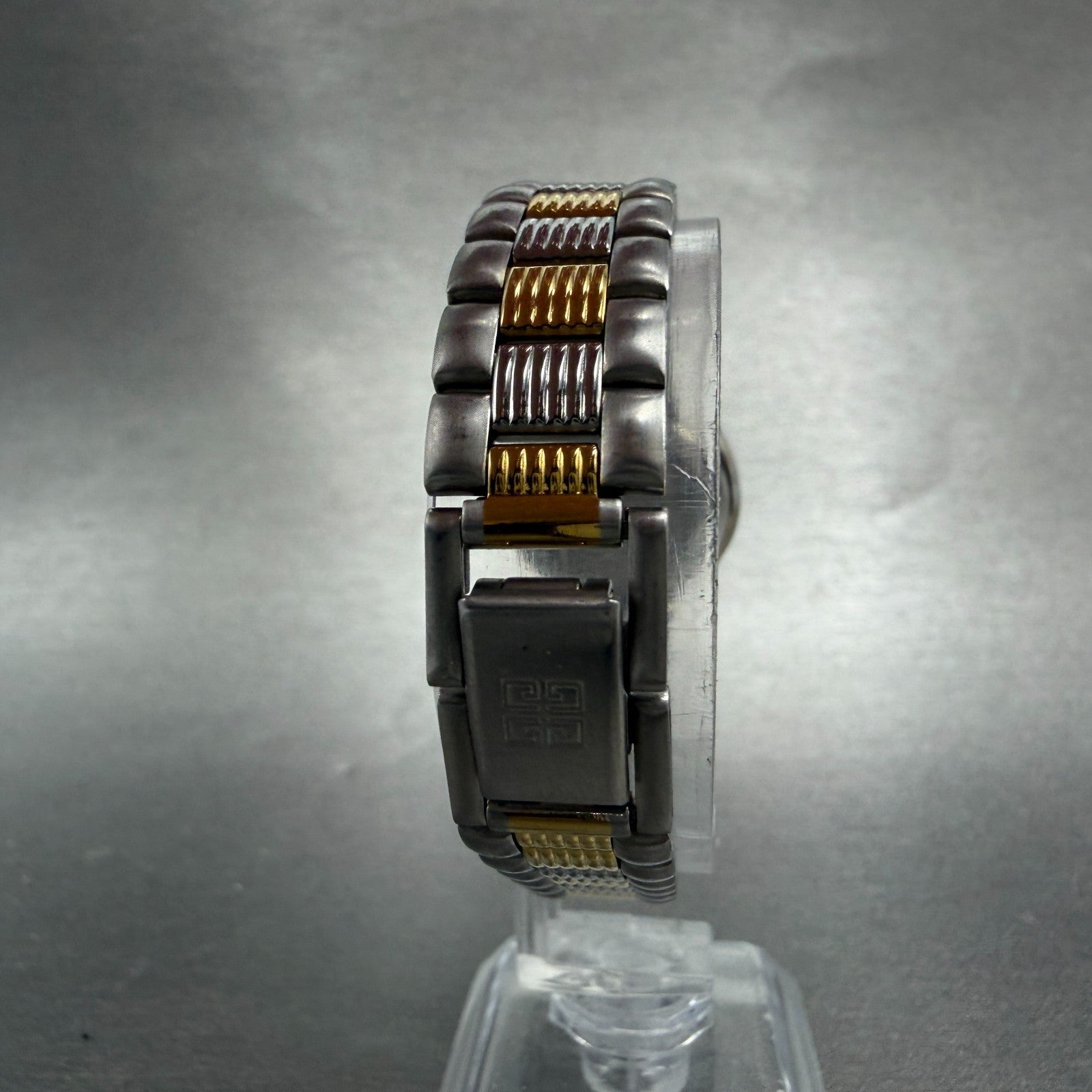Givenchy Watch Women 25mm White Dial Two Tone Round 218 New Battery7