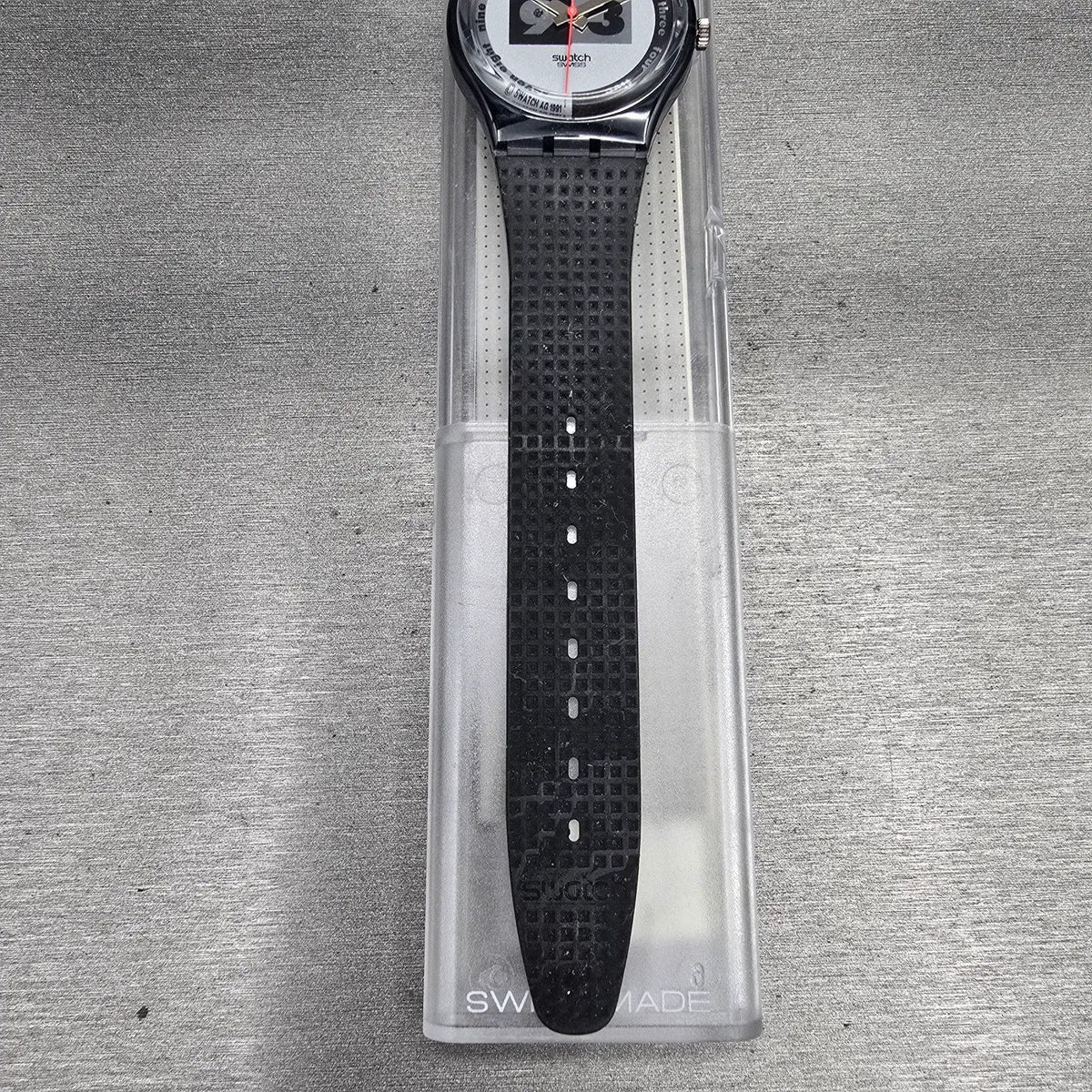 Swatch Nüni Watch Men 34mm Silver Dial Black Tone Round GM108 New Battery NOS3