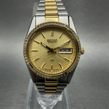 Seiko SQ Watch Women 24mm Gold Dial Two Tone Daydate Round 3E23-0A60 New Batt ST0