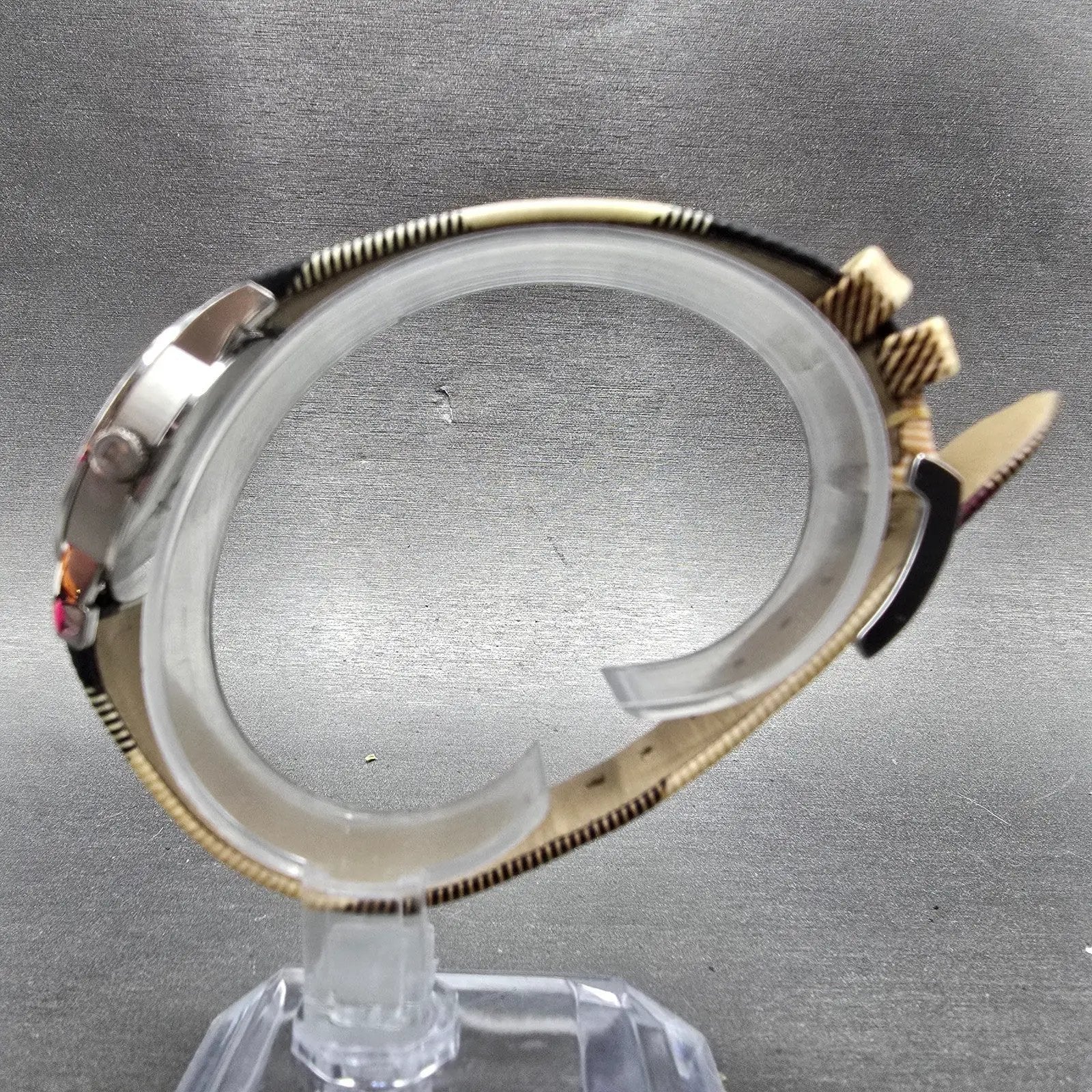 Burberry Watch Women 28mm Silver Dial Silver Tone Date Round BU1387 New Battery6