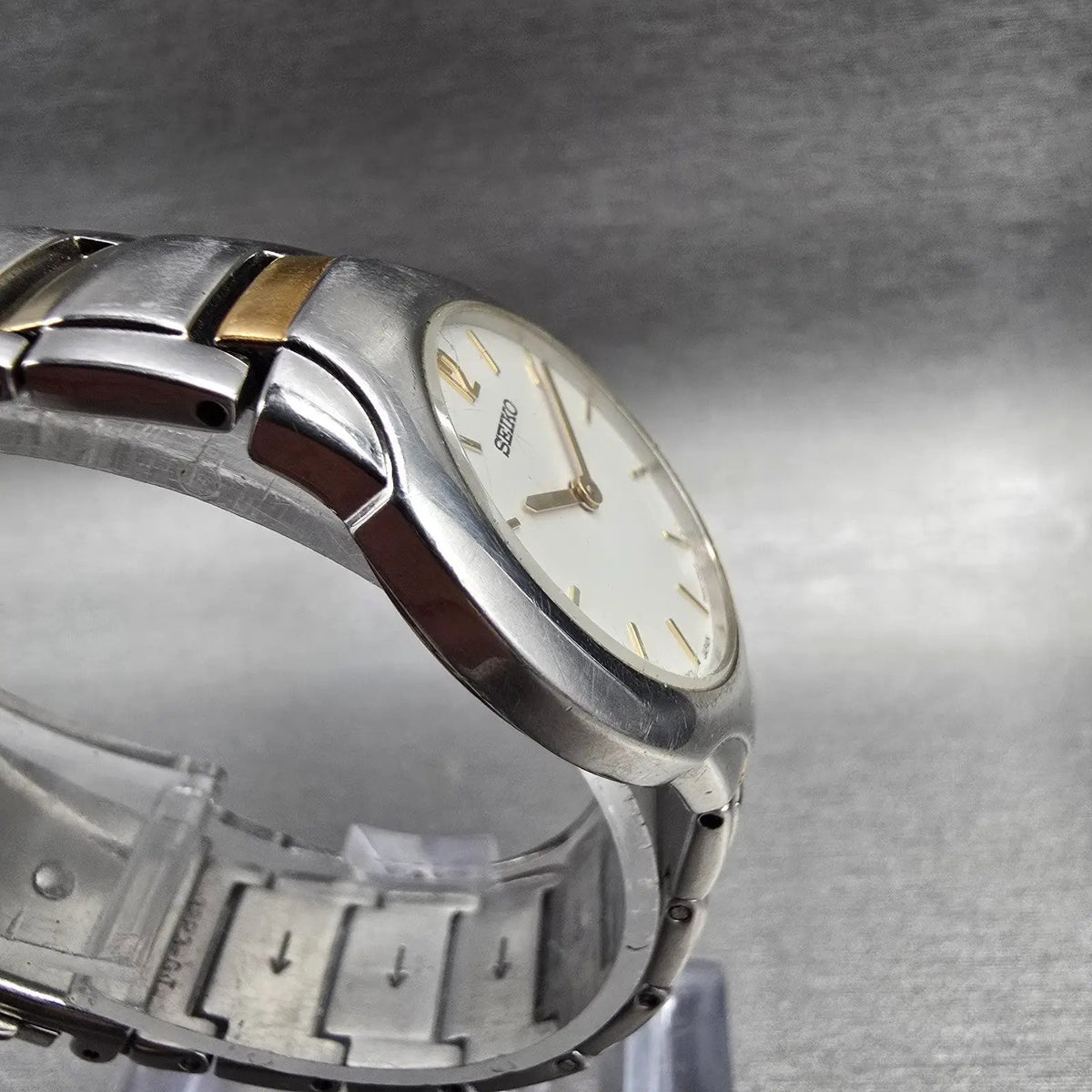 Seiko Watch Women 27mm White Dial Two Tone Round 7N00-0AD0 New Battery Vintage3