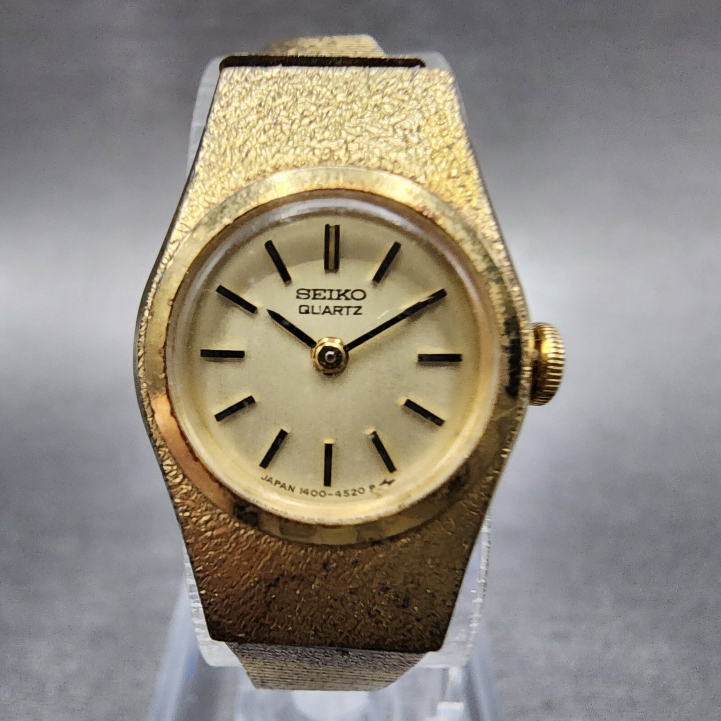 Seiko Watch Women 16mm Gold Dial Gold Tone Round 14000909 New Battery0