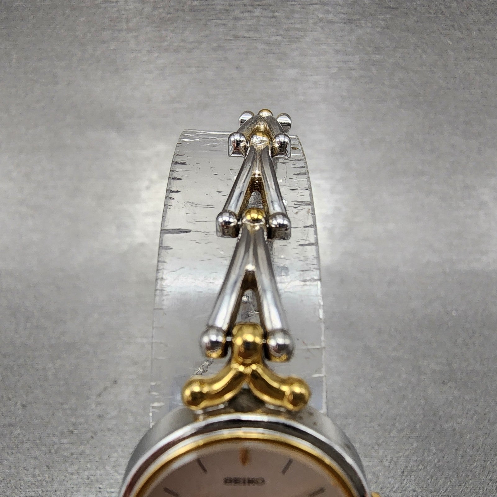 Seiko Watch Women 20mm Silver Dial Two Tone Round 2p210190 New Battery4