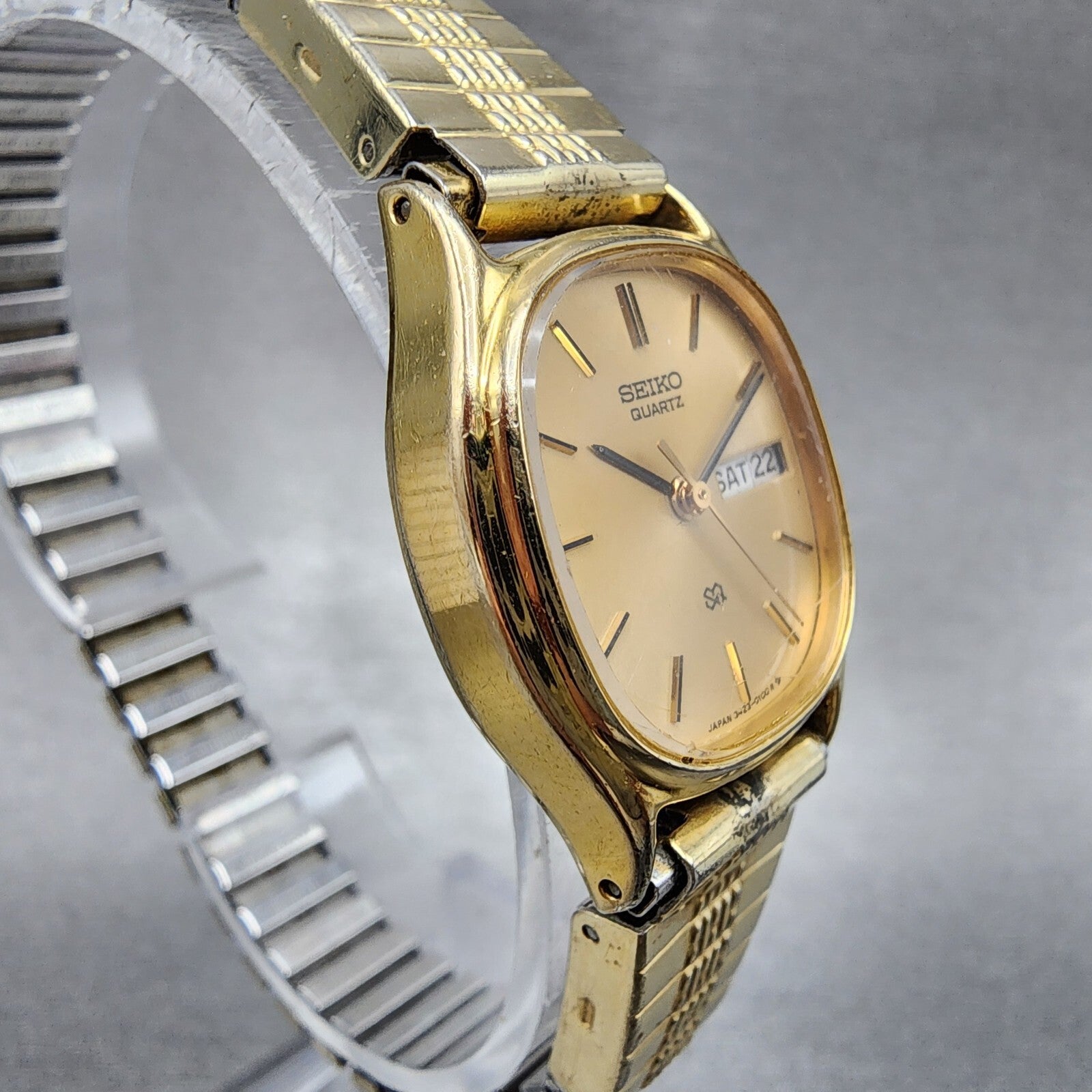 VTG Seiko SQ Watch Women 22mm Gold Dial Gold Tone Daydate Oval 34235040 NewBatt2