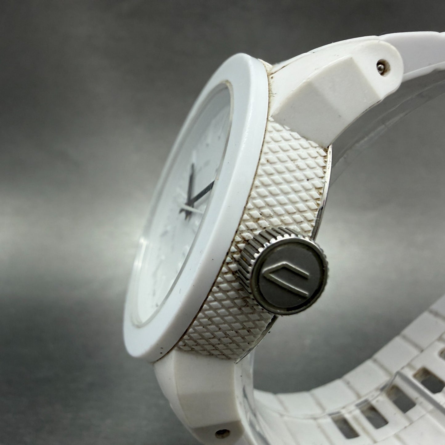 Diesel Watch Men 44mm White Dial White Rubber Round DZ1436 New Battery ABCD2