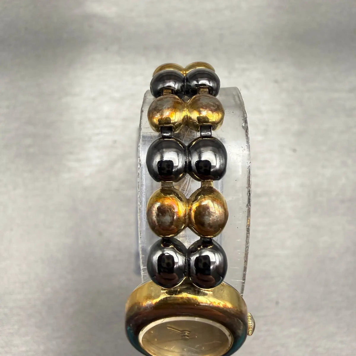 48304885