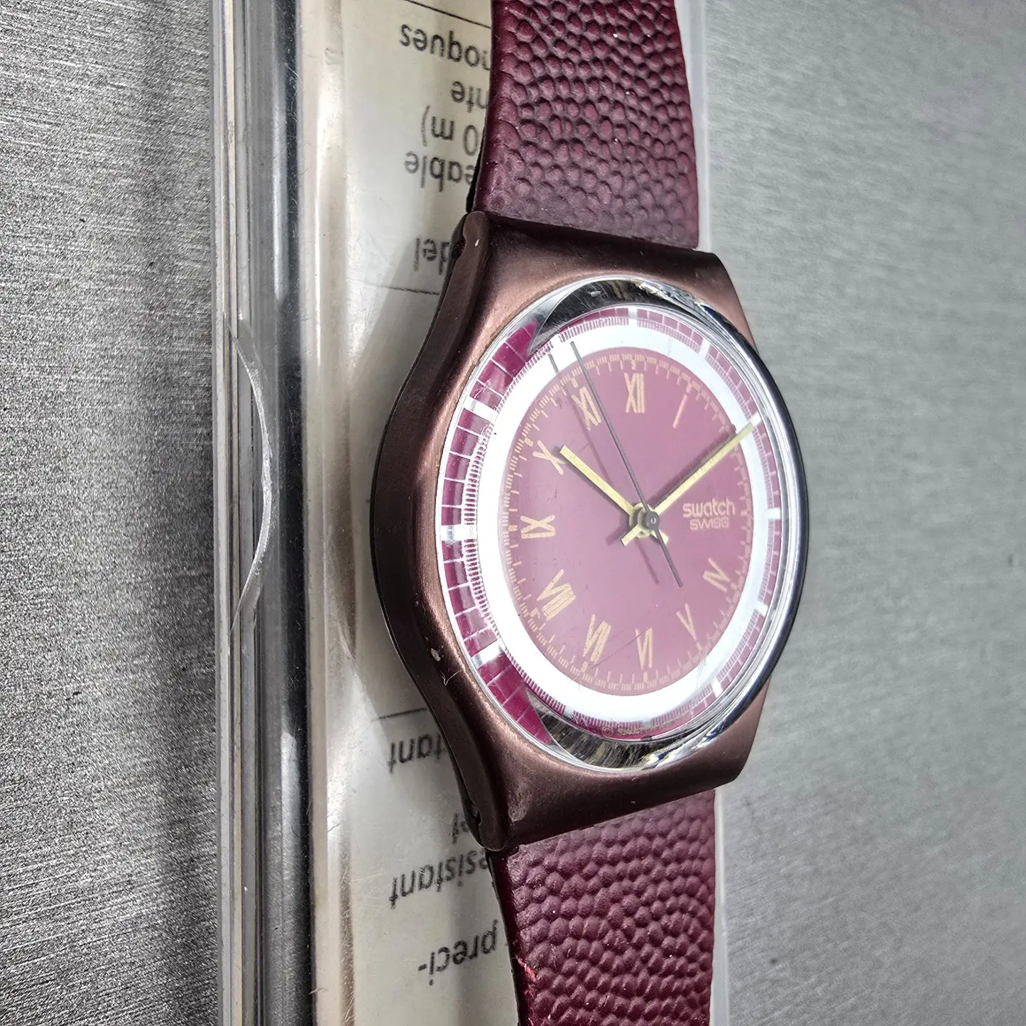 Swatch Bookey's Bet Watch Men 34mm Red Dial Red Tone Round GX118 New Battery VTG3