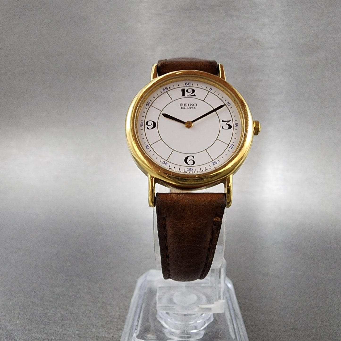 Seiko Watch Women 26mm White Dial Gold Tone Round 2y000C10 New Battery5