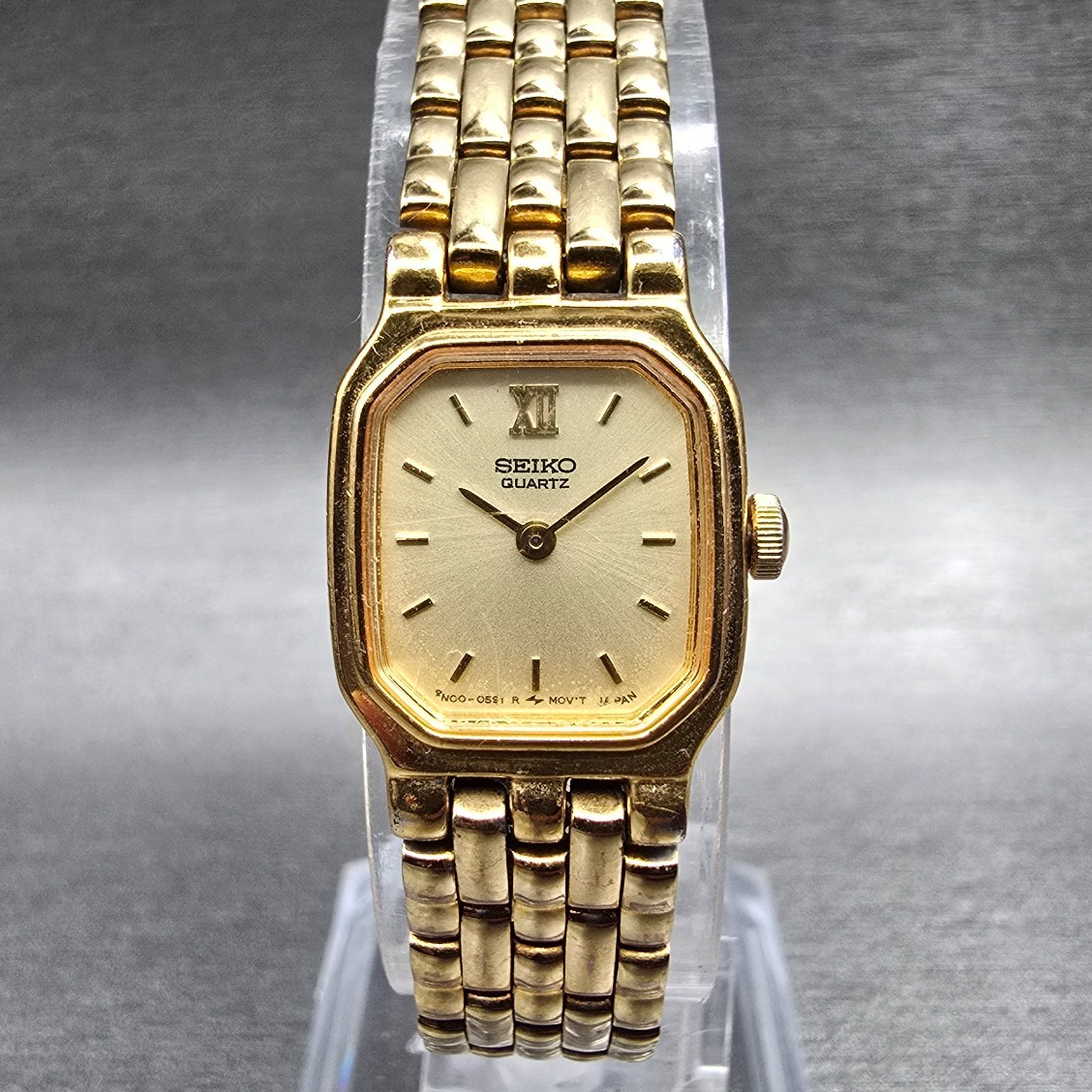Seiko Watch Women 16mm Champagne Dial Gold Tone Rectangle 4N00-5249 New Battery0