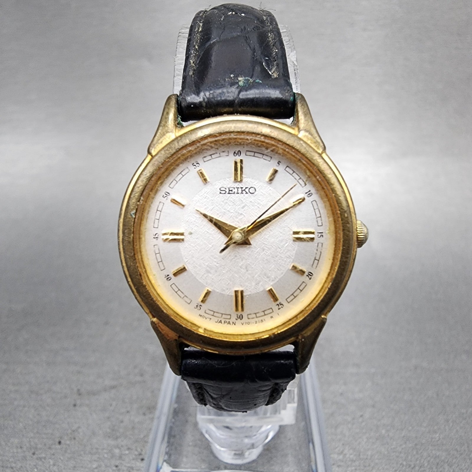 Seiko Watch Women 25mm White Dial Gold Tone Round V7011930 New Battery0