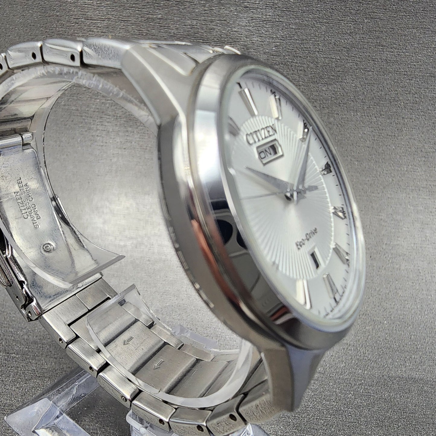 Citizen EcoDrive Watch Men 40mm White Dial Steel Daydate Round AW010051A3
