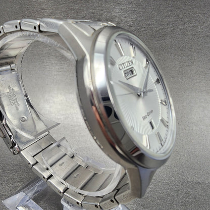 Citizen EcoDrive Watch Men 40mm White Dial Steel Daydate Round AW010051A3