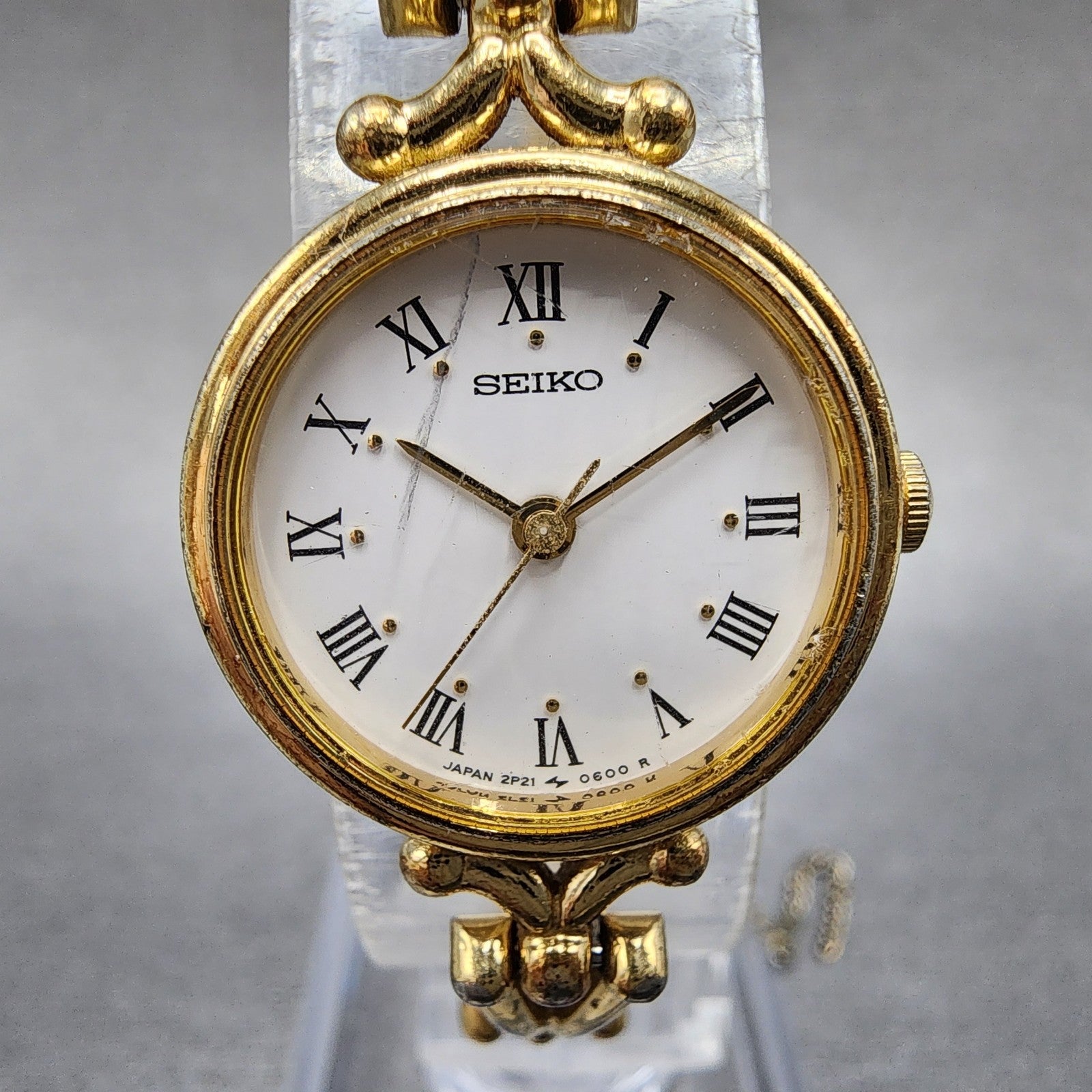 Seiko Watch Women 20mm White Dial Gold Tone Round 2p210190 New Battery1