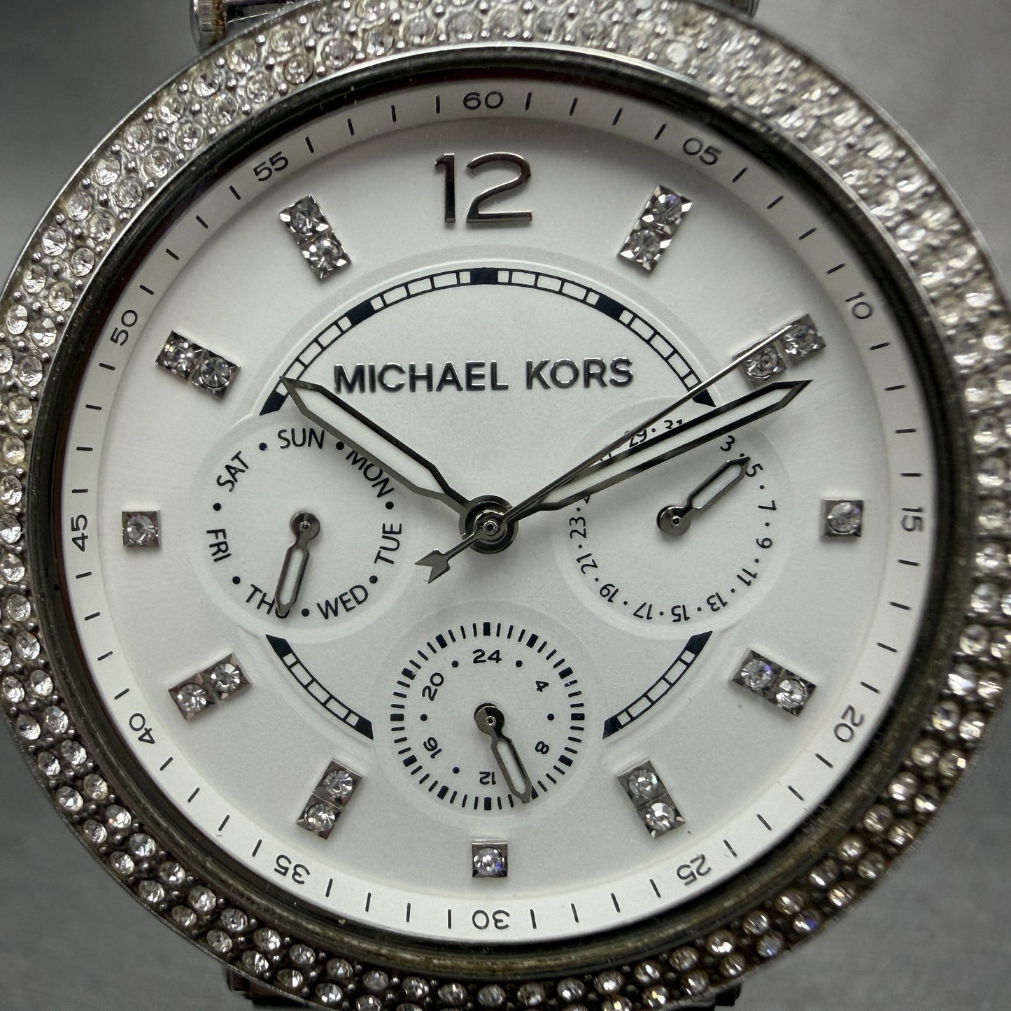 Michael Kors Parker Watch Women 39mm White Dial Steel Daydate MK-6759 New Batt1