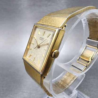 Seiko Tank Watch Women 17mm Champagne Dial Gold Tone Rectangle 14215779 NewBat2