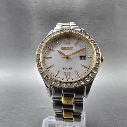 Seiko Solar Watch Women 29mm MOP Dial Two Tone Date Round V137-0AA0 Runs5