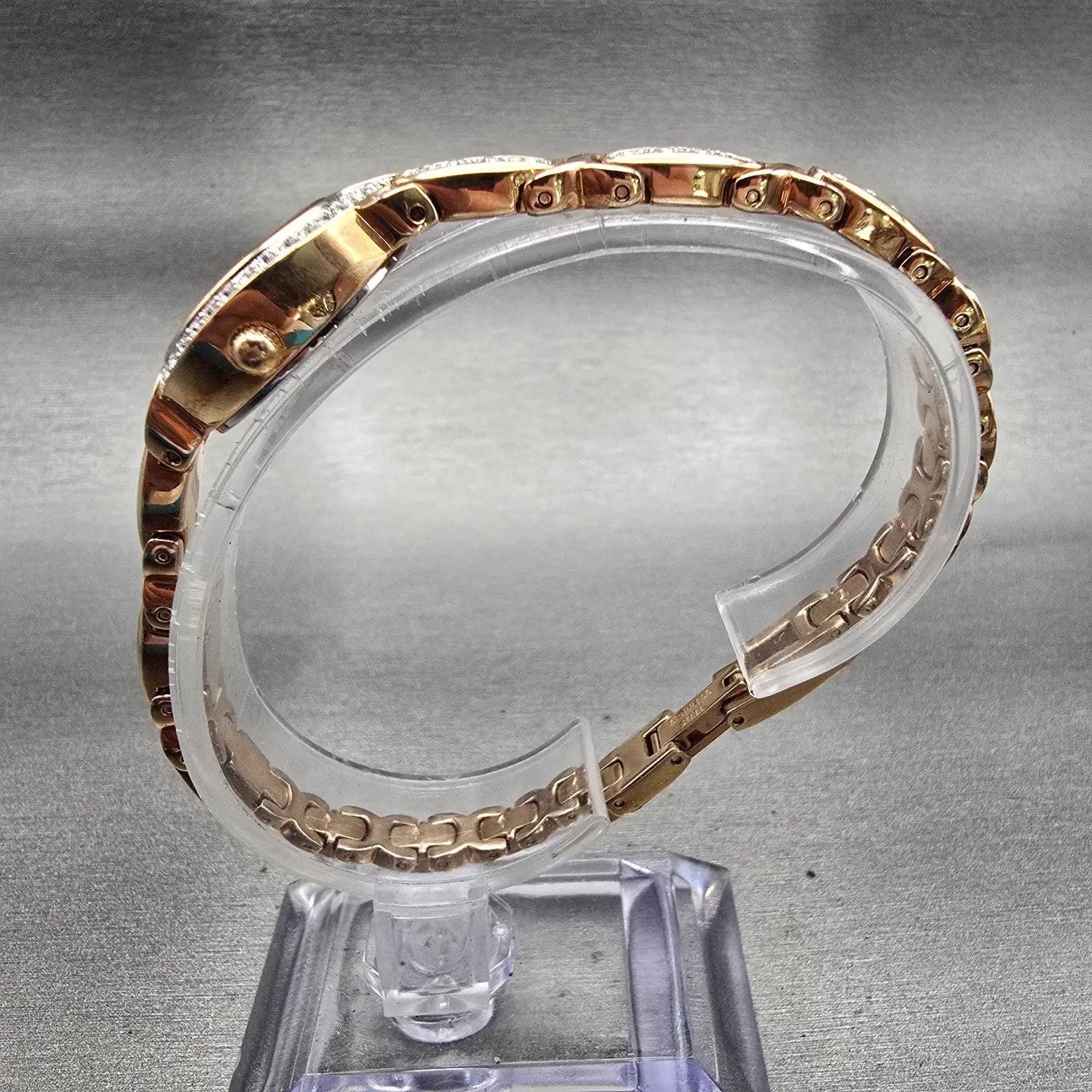 Bulova Watch Women 17mm MOP Dial Gold Tone Gemmed Oval 98L200 New Battery AD6