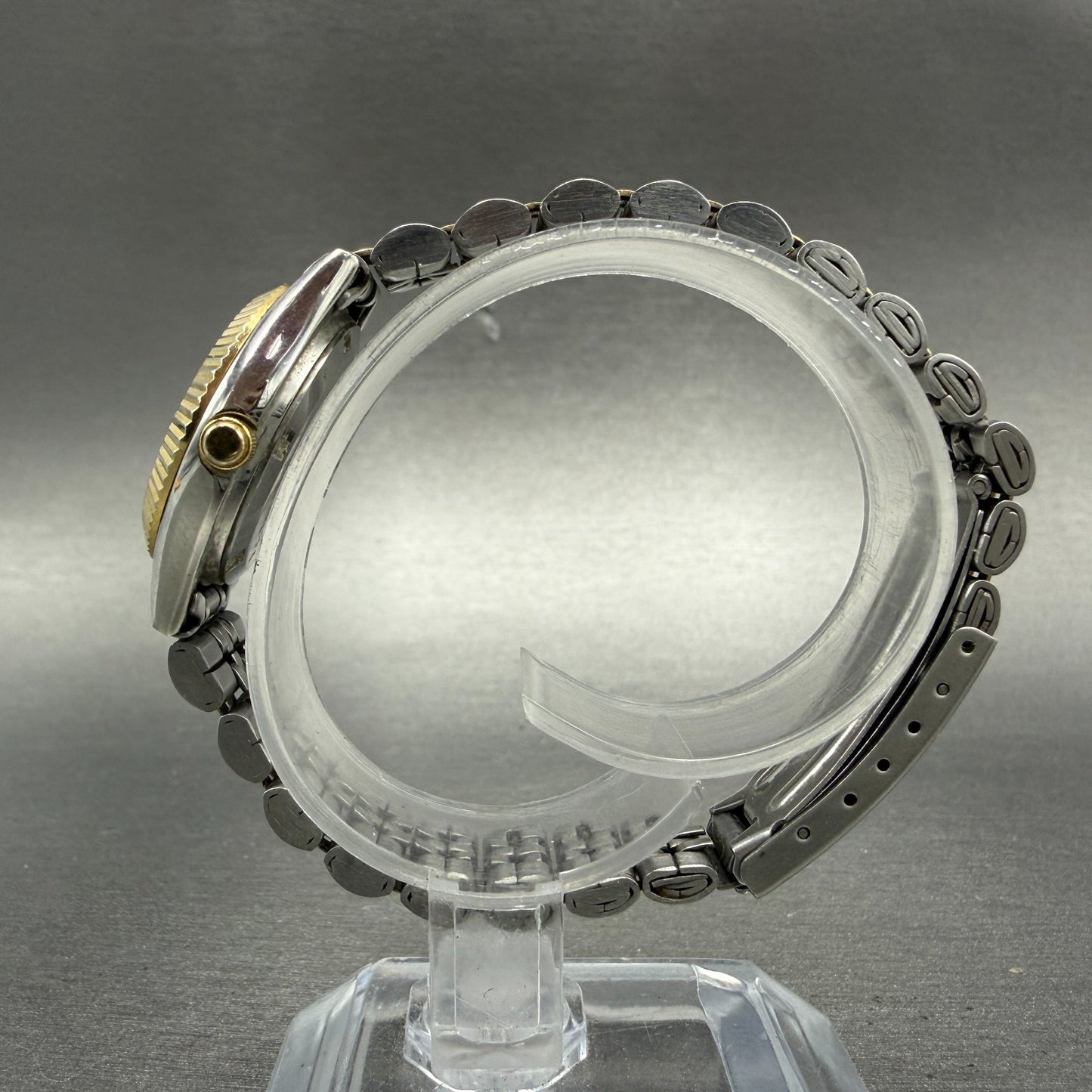 Citizen CQ Watch Women 25mm Champagne Dial Two Tone Daydate 6000-R00413 NewBattC6
