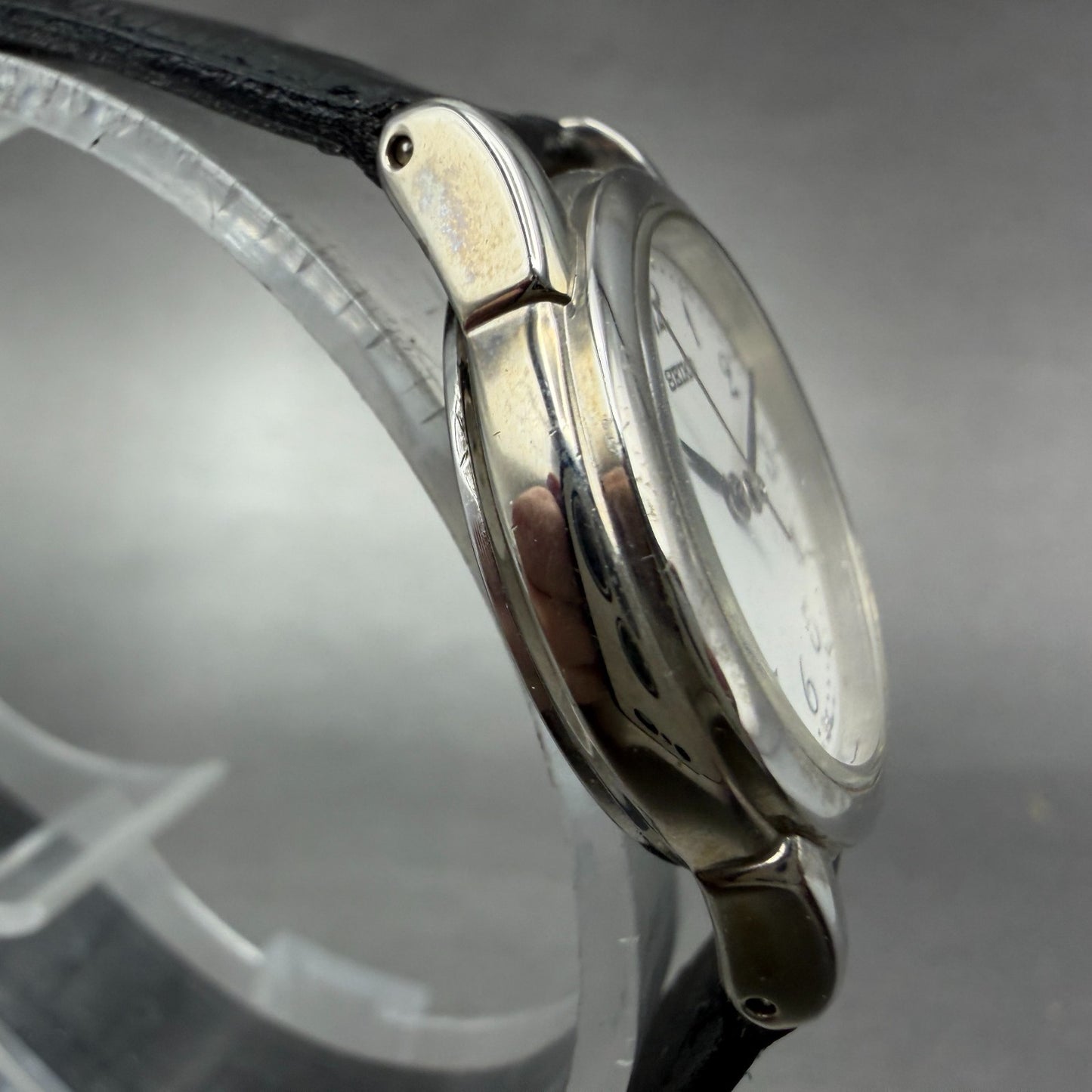 Seiko Watch Women 25mm White Dial Silver Tone Round 7n01-6880 New Battery3