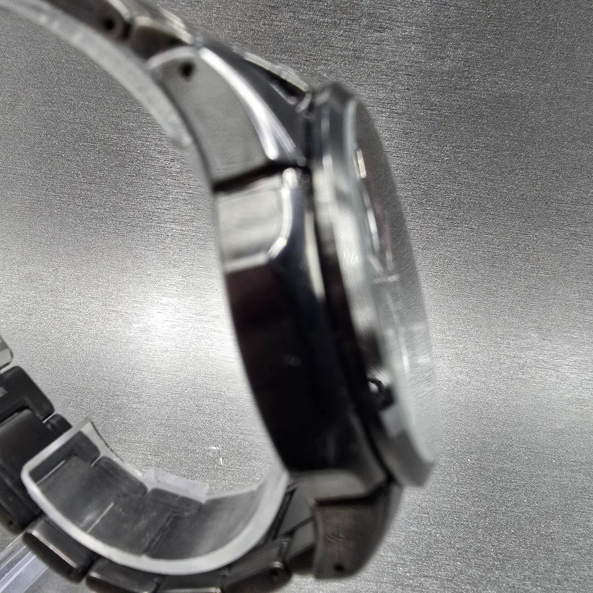 Seiko Chronograph Watch Men 44mm Black Dial Black Date Solar Alarm Works SSC0953