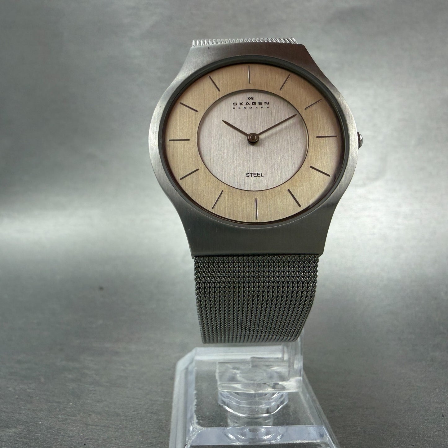 Skagen Watch Men 34mm Silver Dial Silver Tone Round Mesh Band 233LSS New Battery5