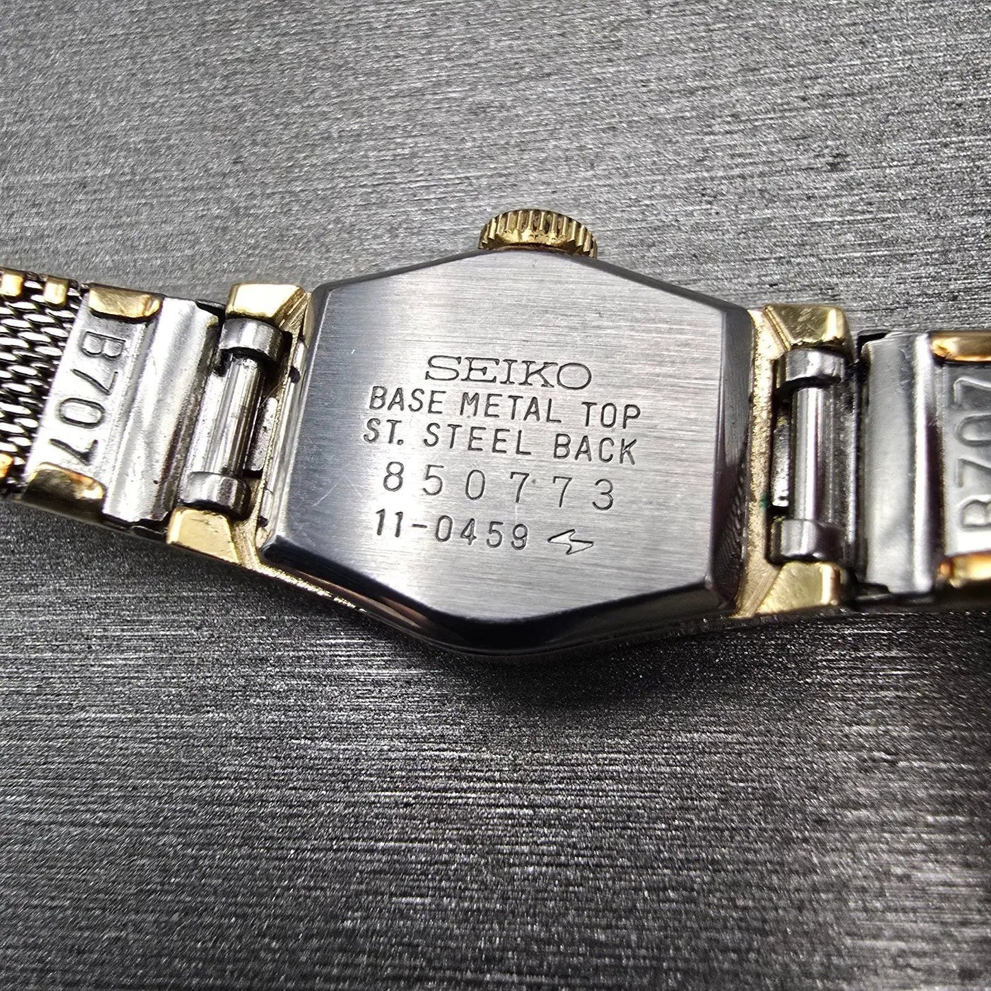 Seiko Watch Women 16mm Gold Dial Gold Tone Round  Manual Wind Works VTG 11-045910