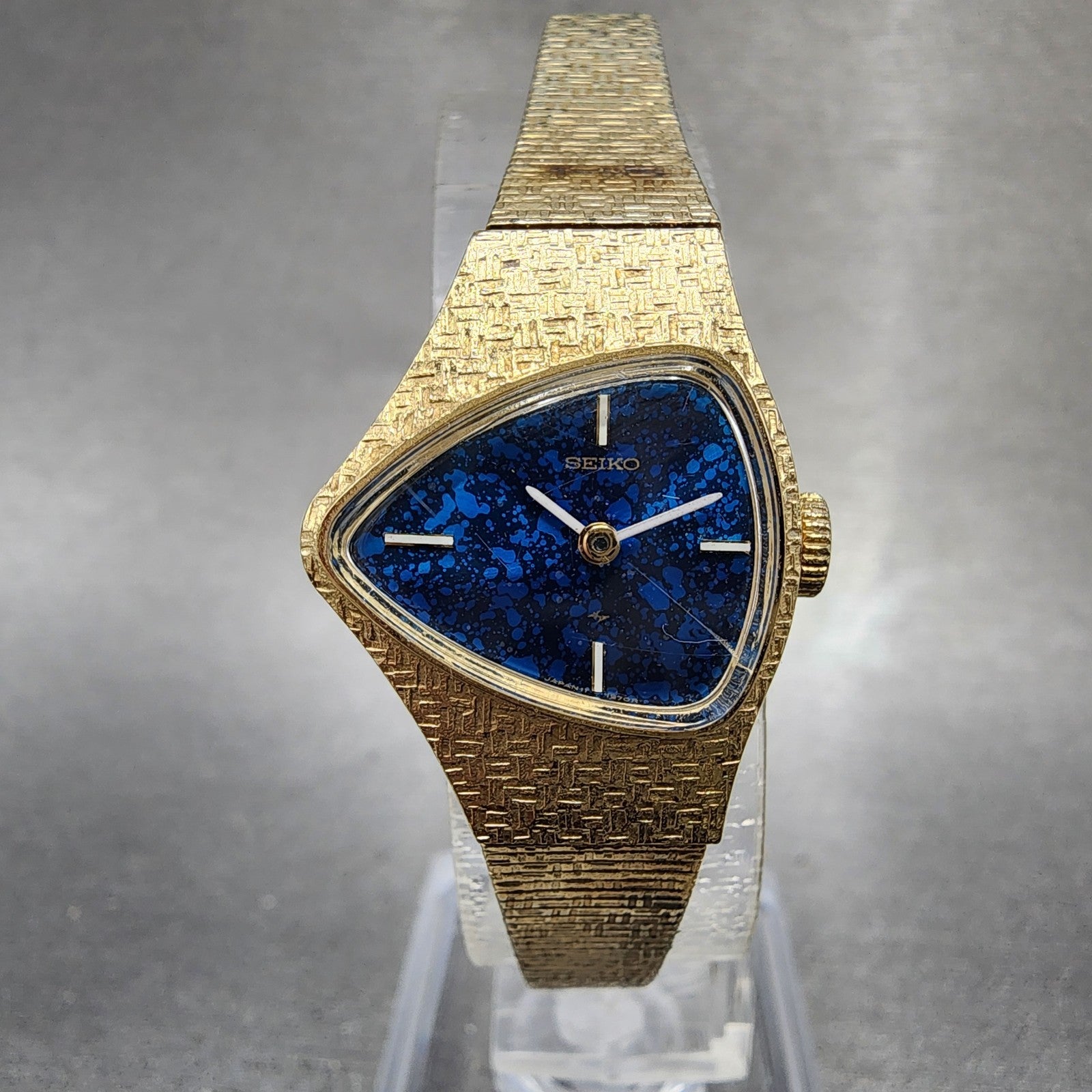 Seiko Asymmetrical Watch Women 21mm Blue Dial Gold Tone Manual Wind 117739 Runs0