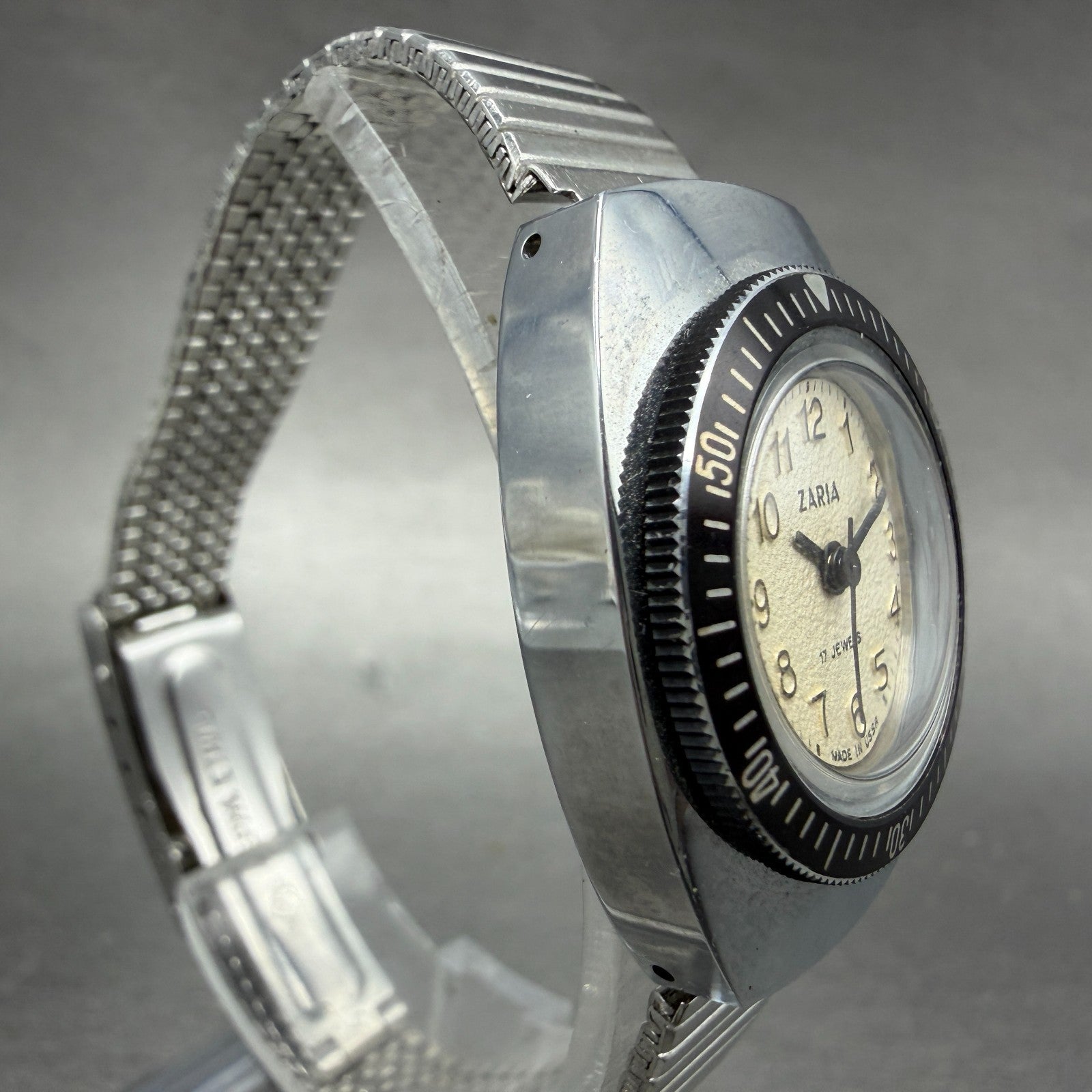Zaria Dive Watch Women 24mm White Dial Silver Tone Manual Wind Runs Vintage USSR3
