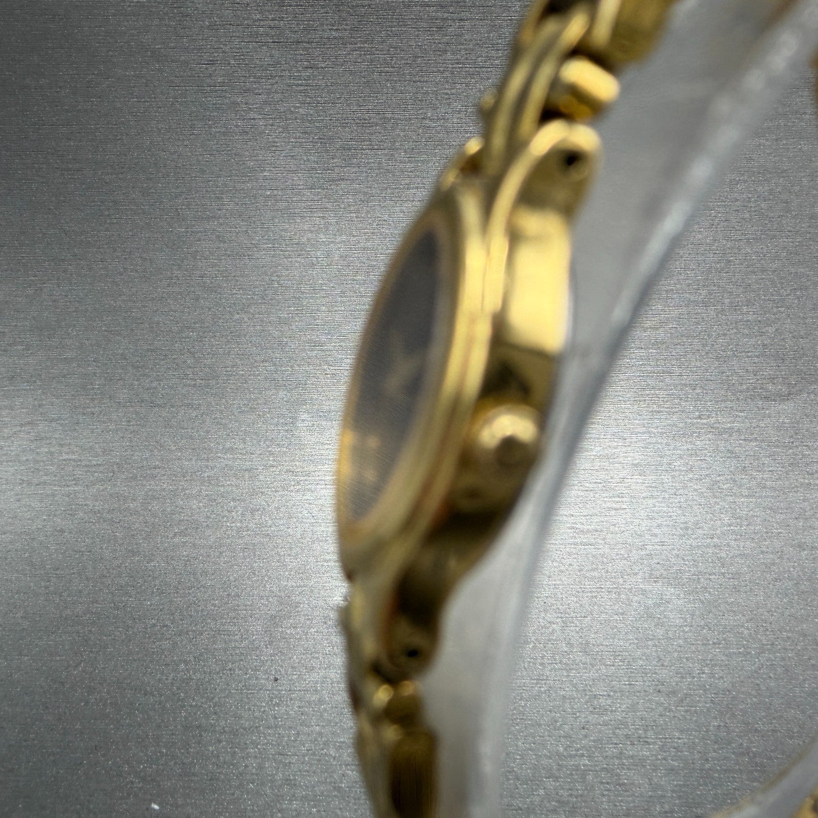 Seiko Watch Women 17mm Black Dial Gold Tone Oval V400-5588 New Battery Vintage2