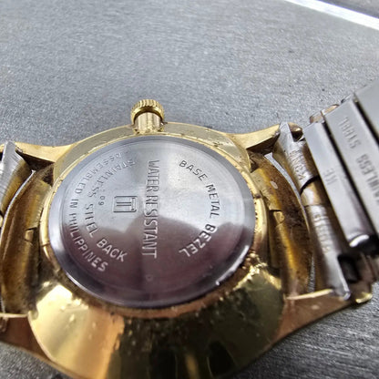 Timex Watch Men 34mm Gold Dial Gold Tone Manual Wind Runs Vintage10