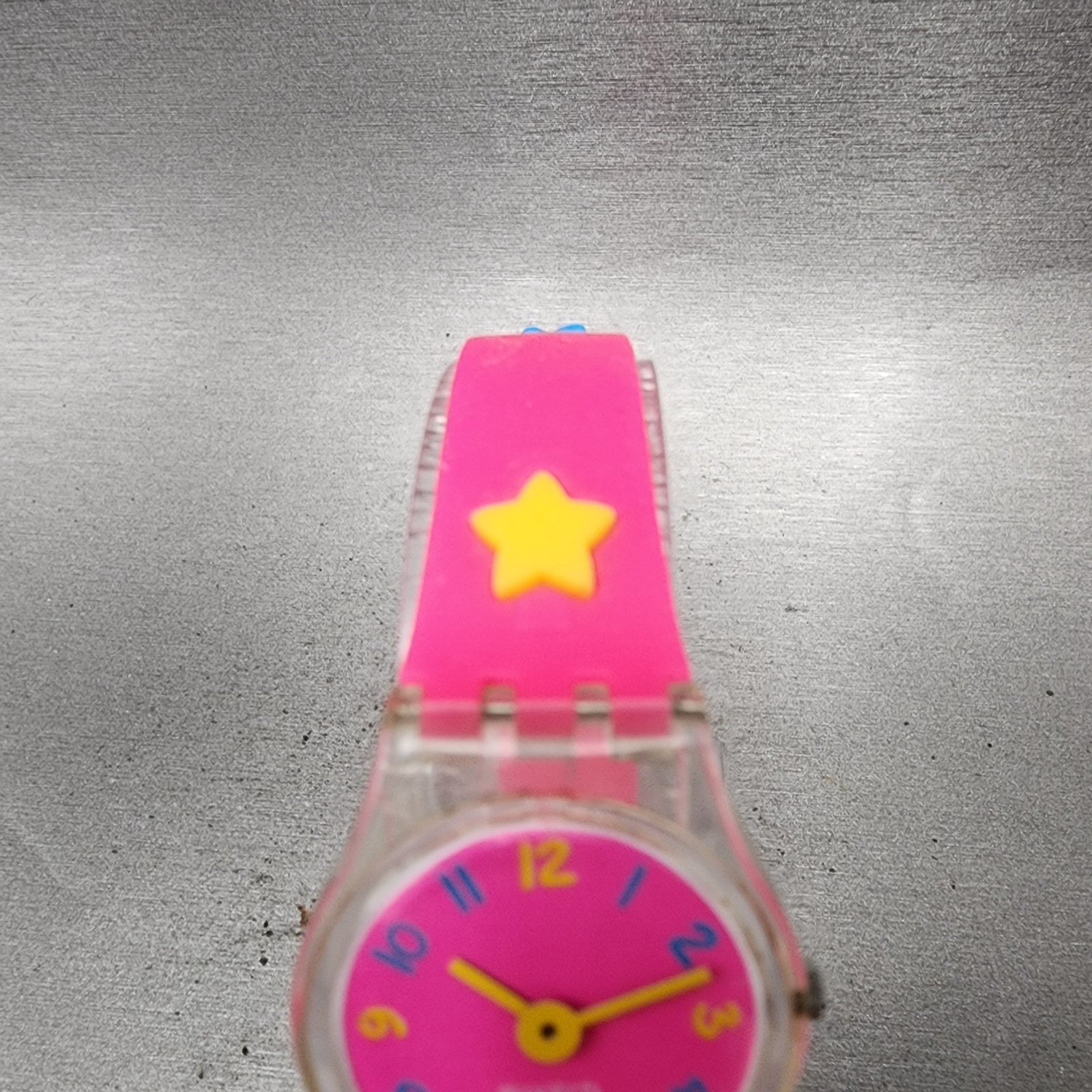 Swatch Candy Pleasure Watch Women 25mm Pink Dial Clear Case Round New Battery3