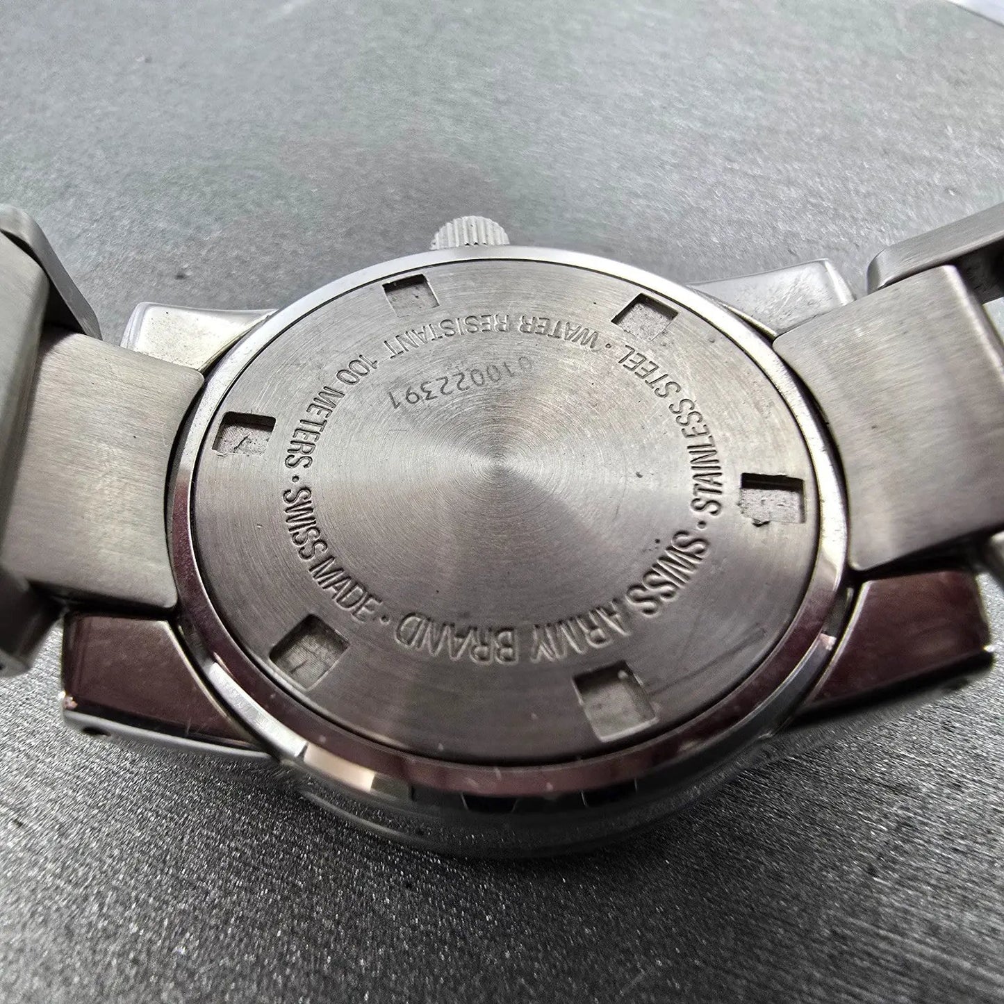 Victorinox Swiss Army Peak Watch Women 30mm White Dial Silver Tone Date PARTS10