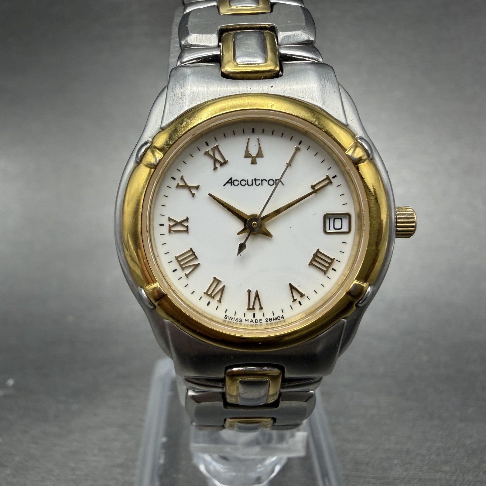 Bulova Accutron Watch Women 26mm White Dial Two Tone Date 28M04 New Batt READ!!!0