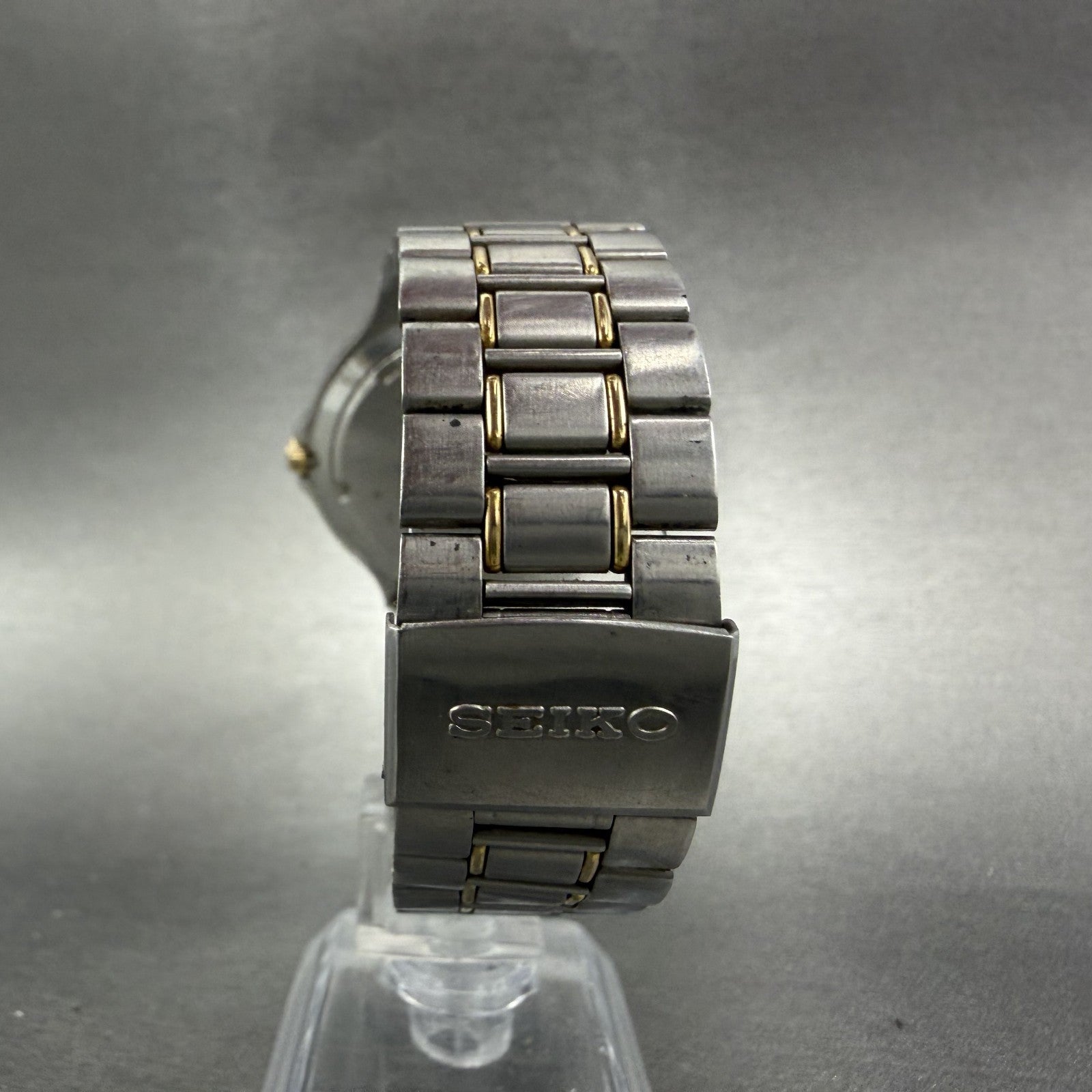 Seiko SQ Dive Watch Men 39mm White Dial Two Tone Daydate 5Y23-6130 New Battery7