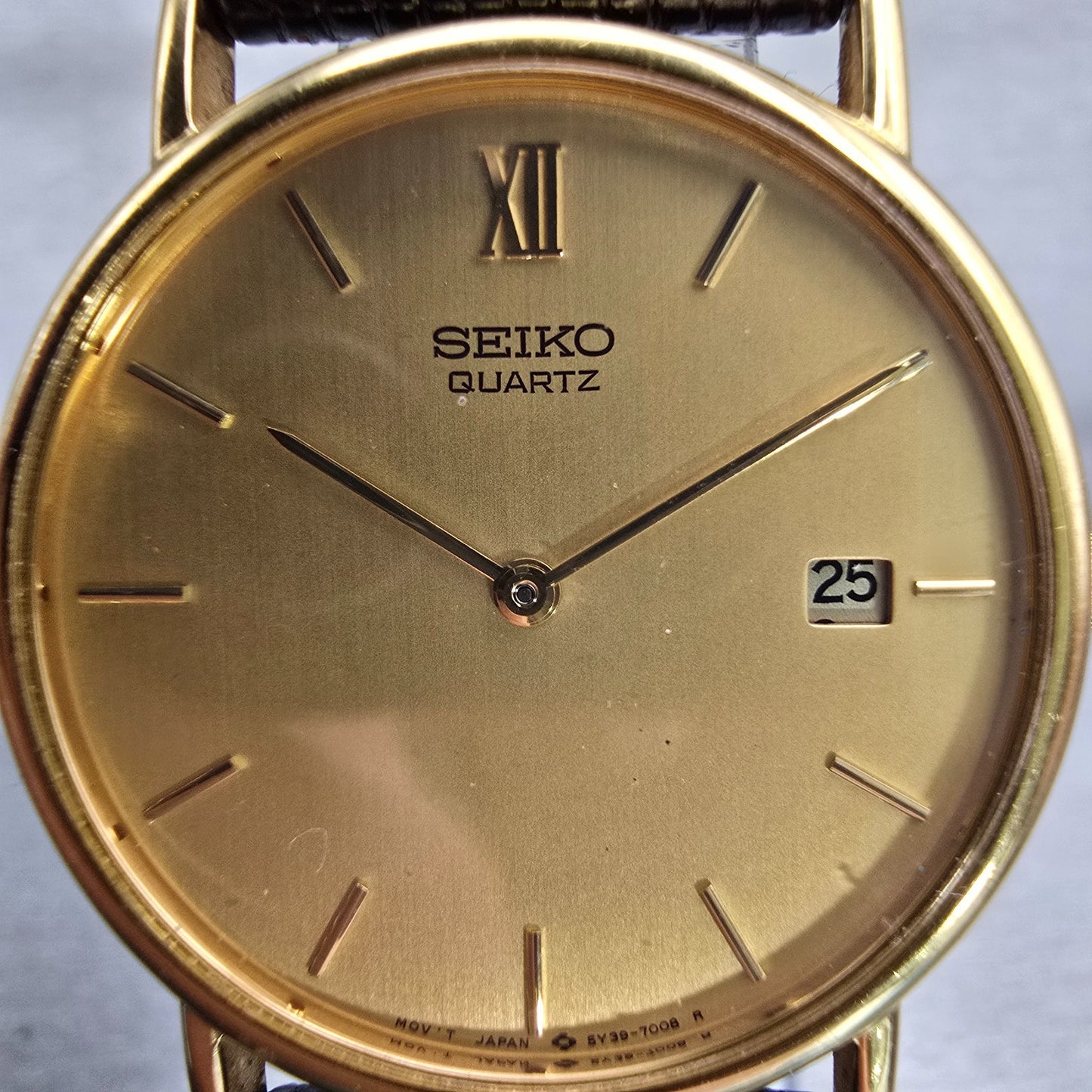 Seiko Watch Men 32mm Gold Dial Gold Tone Date Round 5Y39-7010 New Battery VTG1
