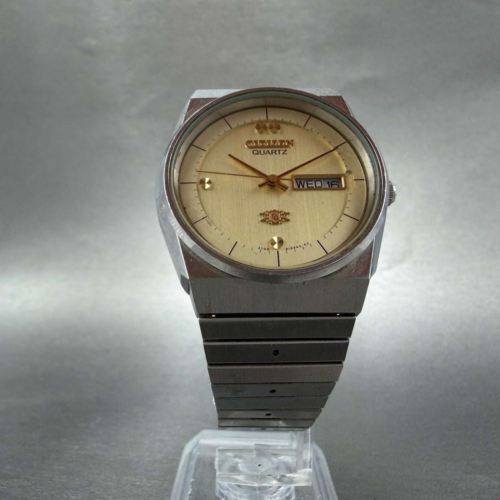 Citizen CQ Watch Men 35mm Champagne Dial Silver Tone Date 2100-289323 New Batt5