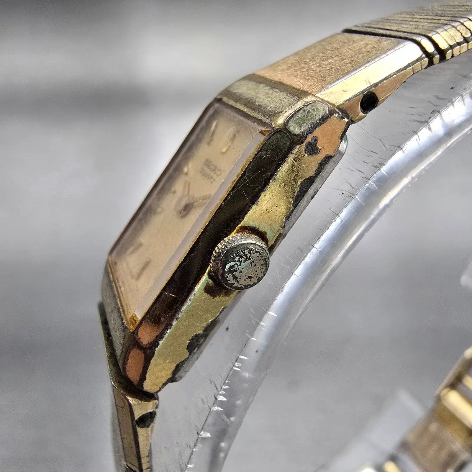 Seiko Watch Women 12mm Gold Dial Gold Tone Rectangle 2E20-5029 New Battery VTG2