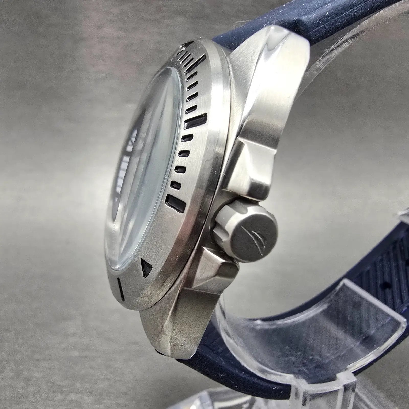 Nautica Dive Watch Men 39mm White Dial Silver Tone Date Round New Battery2