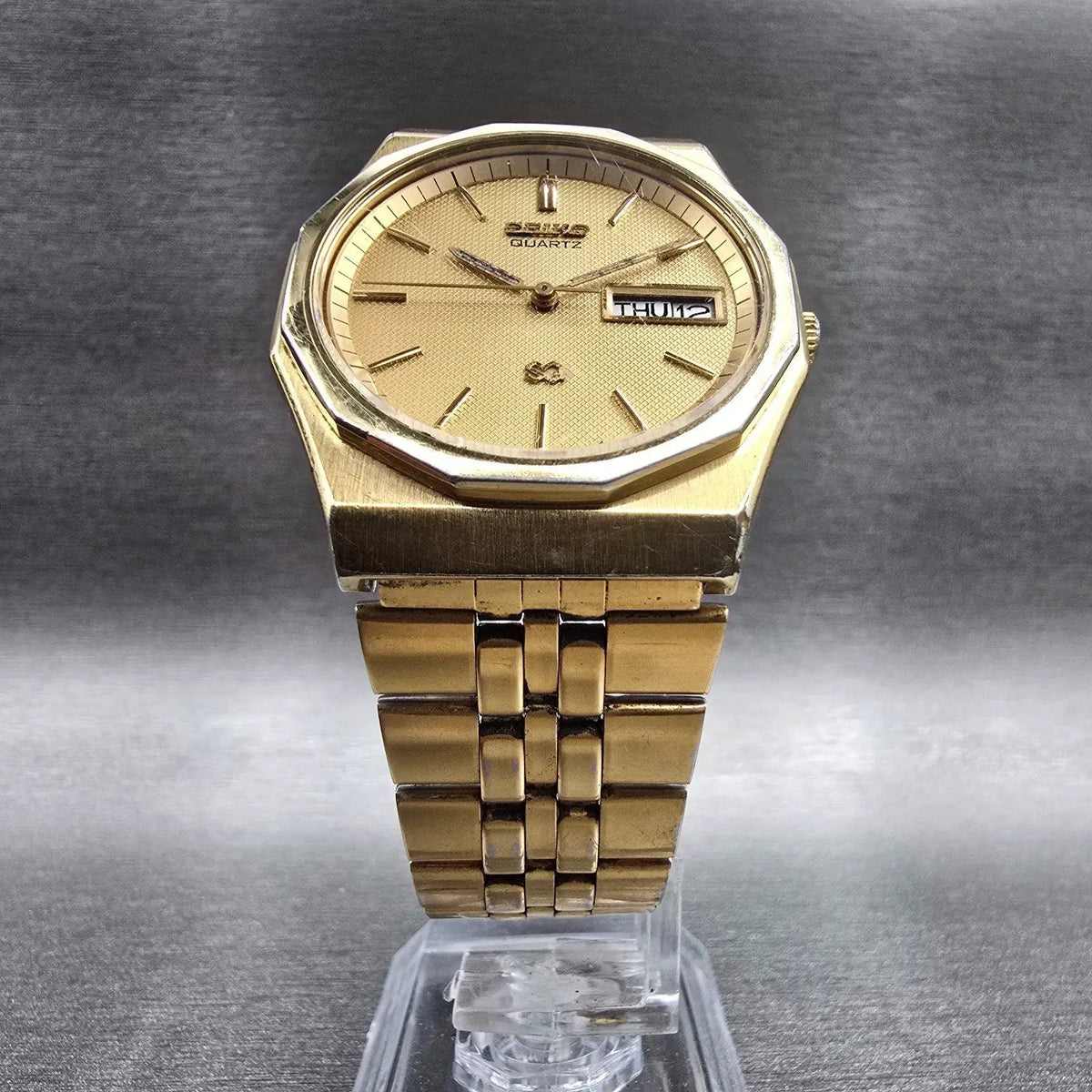 Seiko SQ Watch Men 32mm Gold Dial Gold Tone Daydate Hexagon 8C23-6059 New Batt K5