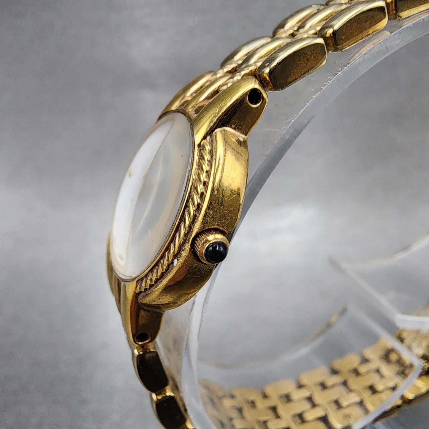 Seiko Watch Women 20mm White Dial Gold Tone Round 1N000JJ0 New Battery2
