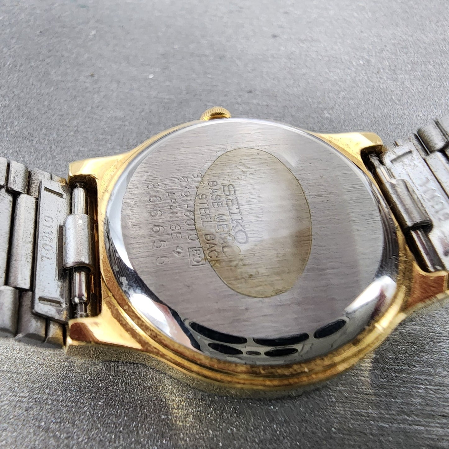 Seiko Watch Women 28mm Champagne Dial Gold Tone Round 5y916010 New Battery9