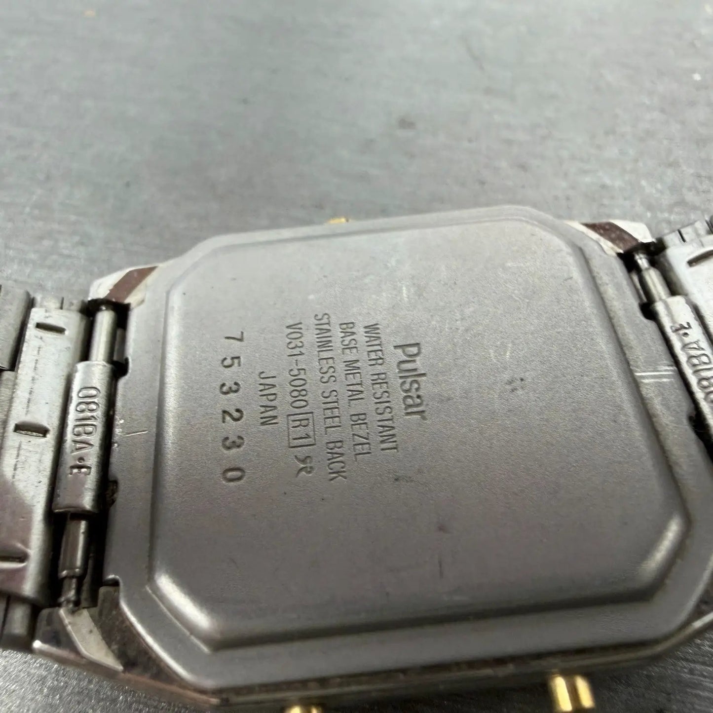 48181015