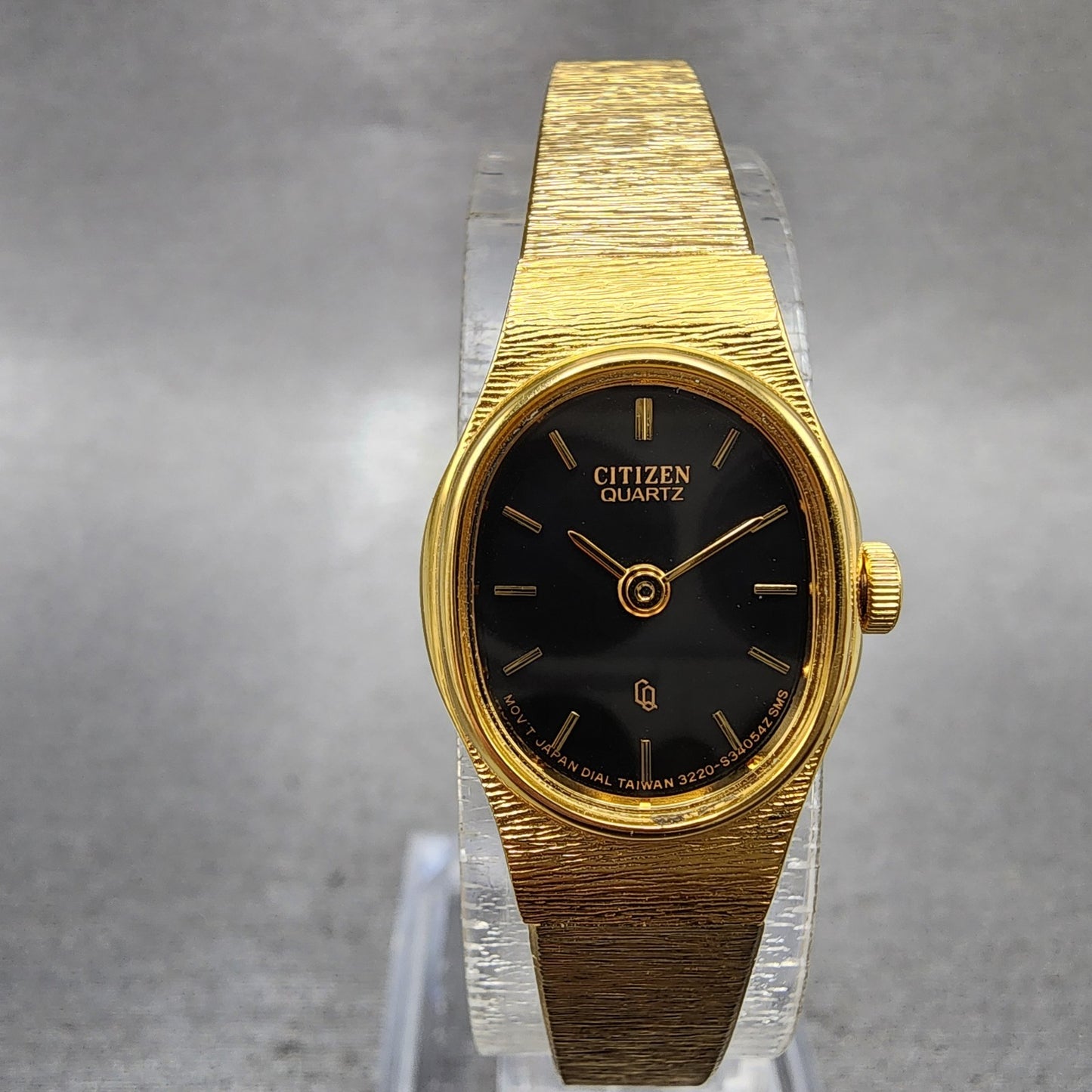 Citizen CQ Watch Women 16mm Black Dial Gold Tone Oval 3220S34054Z New Battery0