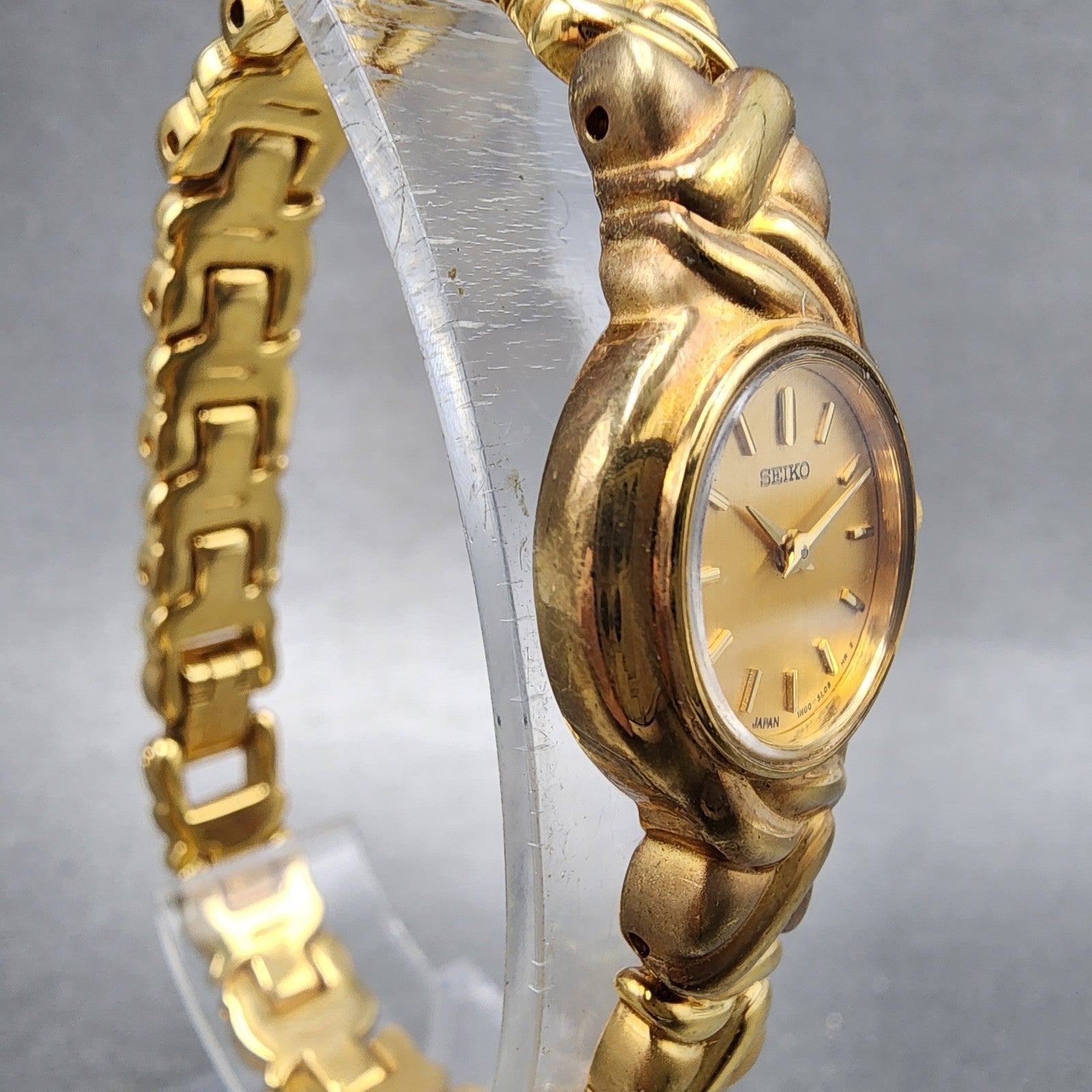 Seiko Watch Women 19mm Chamapgne Dial Gold Tone Round 1n001h40 New Battery3