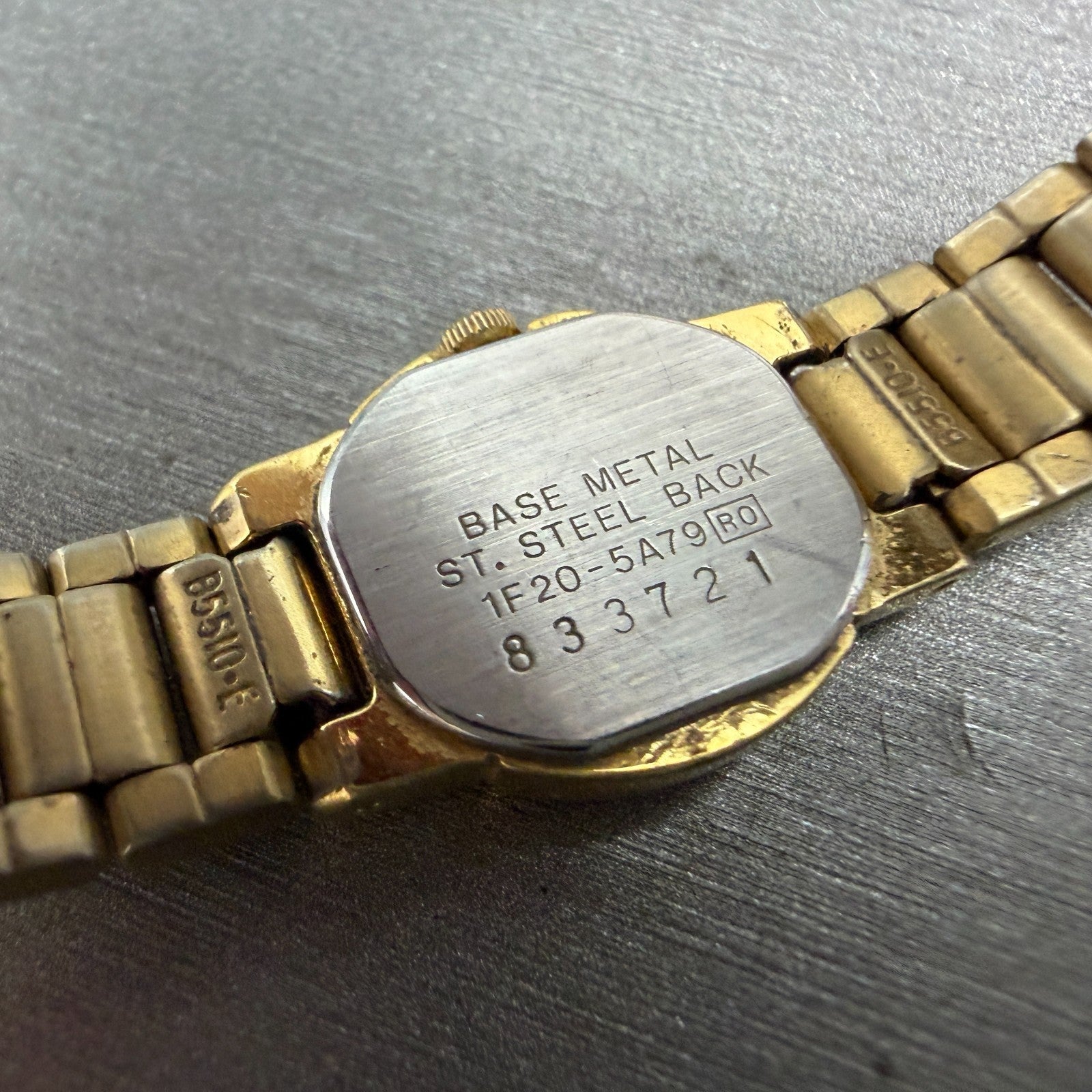 Seiko Watch Women 15mm Cream Dial Gold Tone Round Vinatge 1F20-5A79 New Battery9