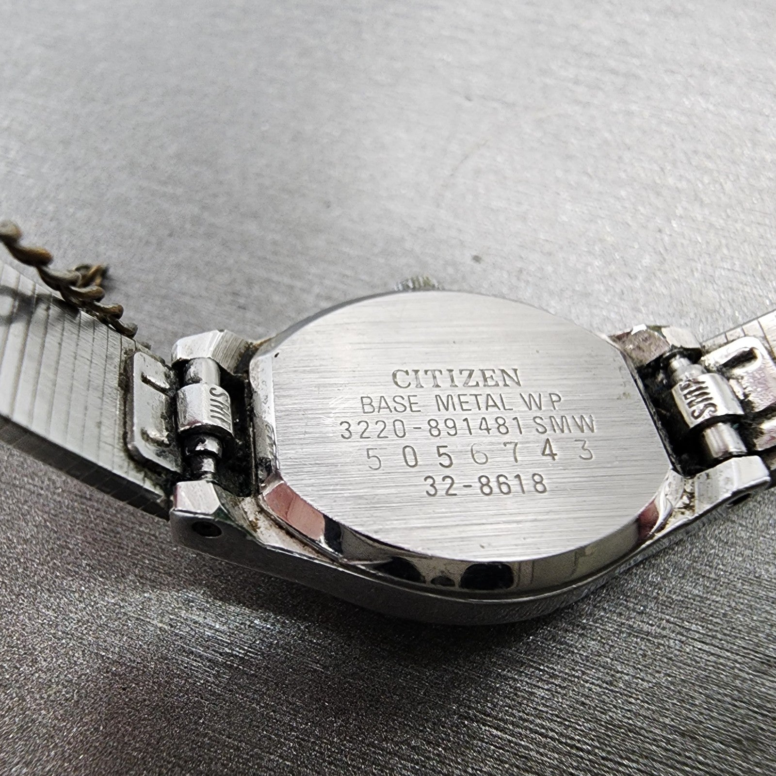 Citizen CQ Watch Women 16mm Silver Dial Silver Tone Square 3220891481  New Batt9
