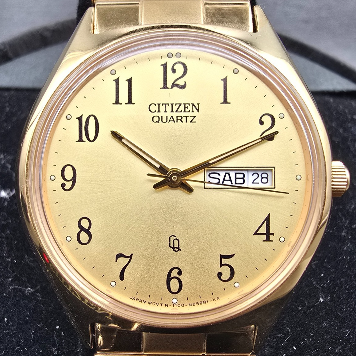 Citizen CQ Watch Men 36mm Gold Dial Gold Daydate Round 1100-S63812 New Batt NOS2