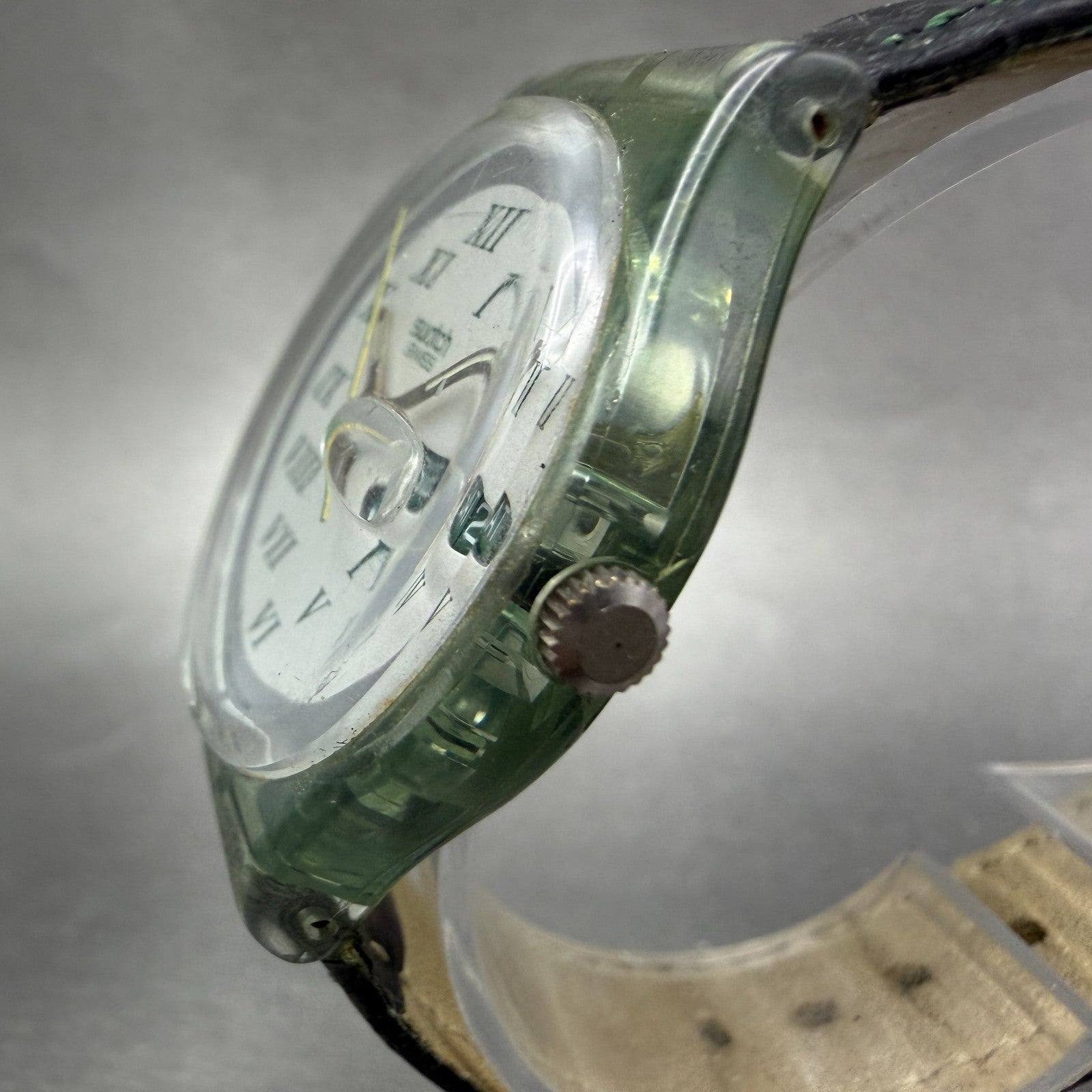 Swatch Green Lacquer Watch Men 34mm White Dial Clear Daydate GM709 New Battery2