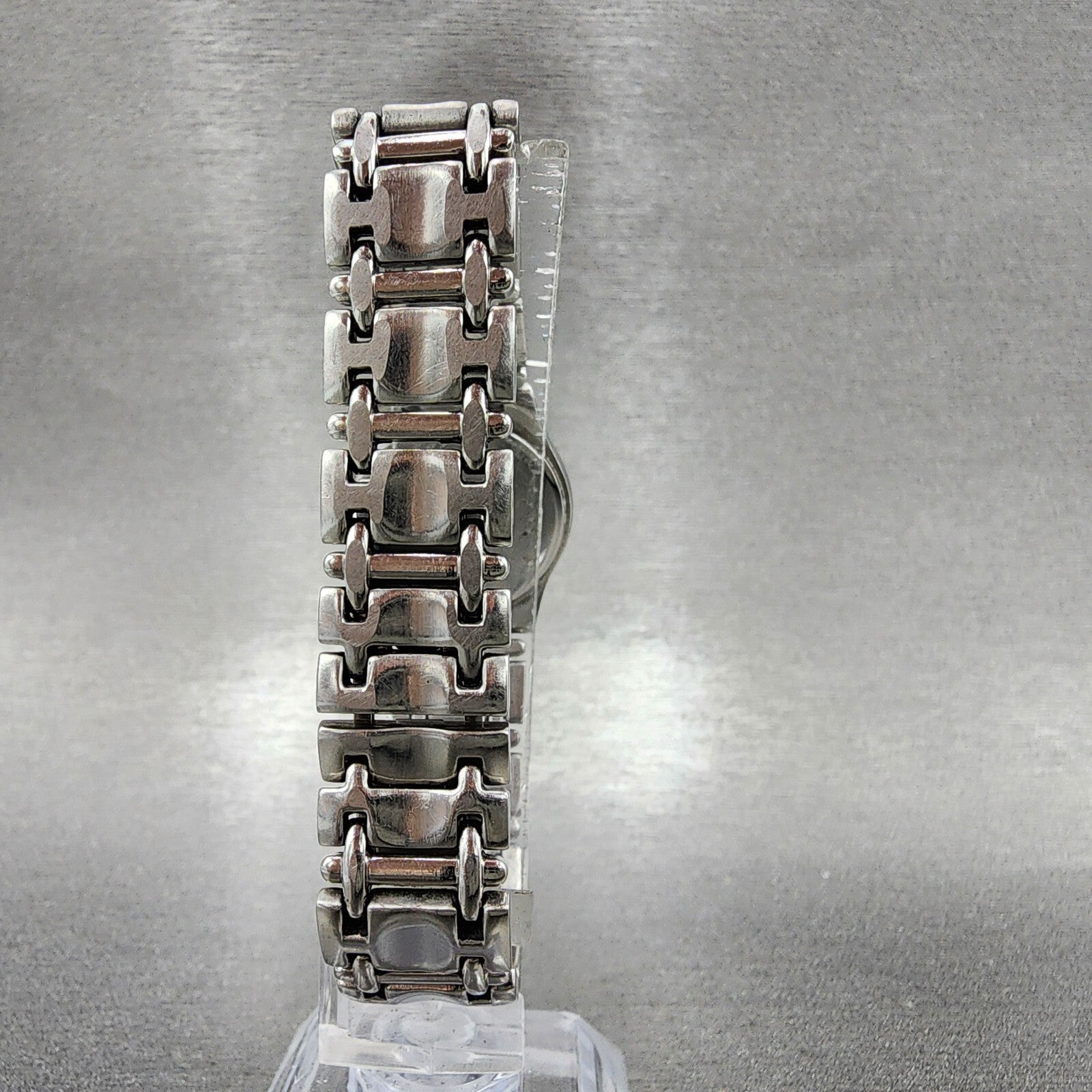 Movado Museum Watch Women 24mm Black Dial Steel Diamond Bezel New Battery7