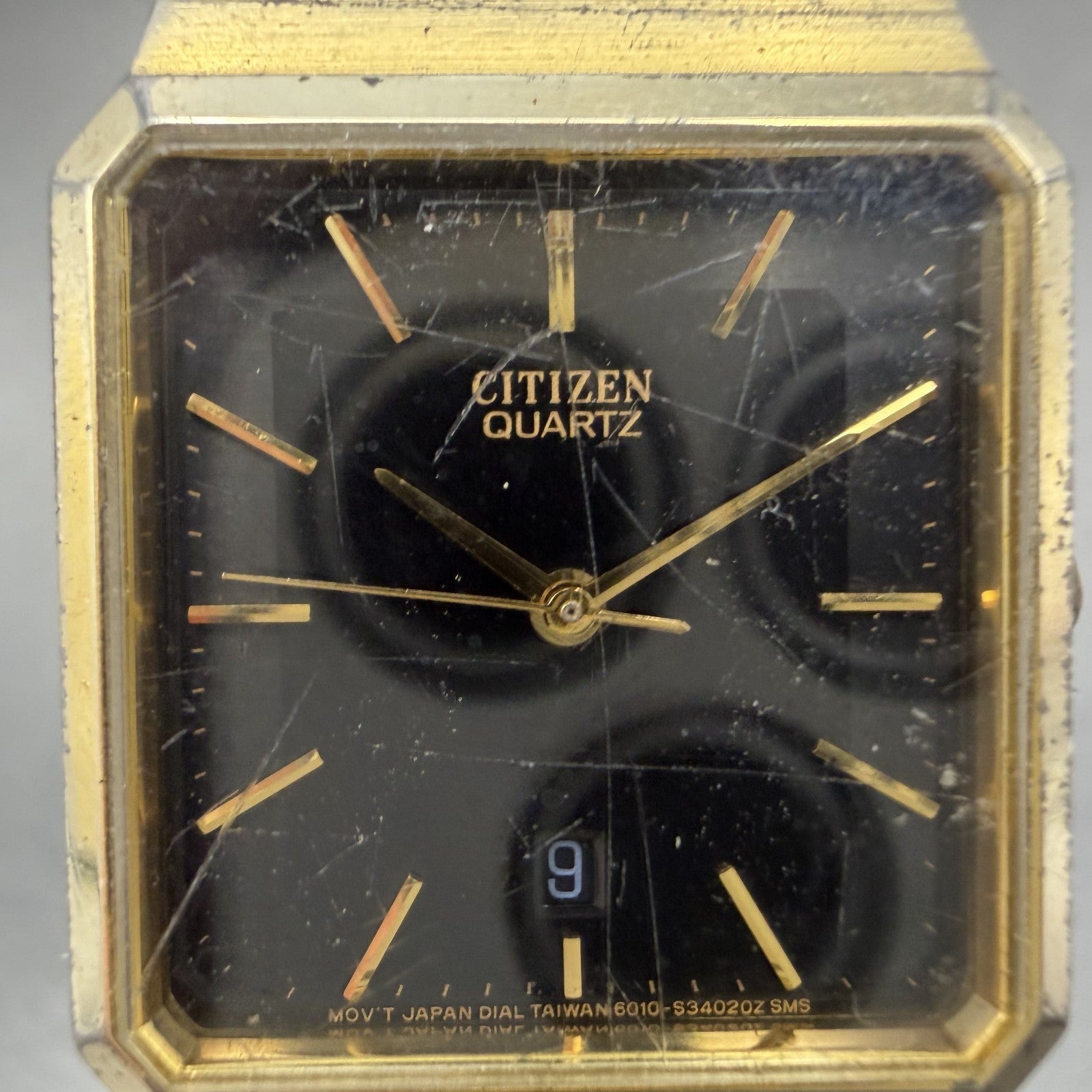 Citizen Tank Watch Men 25mm Black Dial Gold Tone Date 6010-S06304 PARTS2